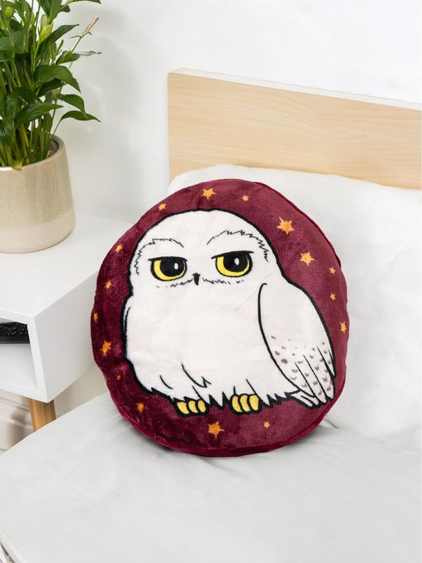Image 1 of 4 of Harry Potter Hedwig Cushion Blanket