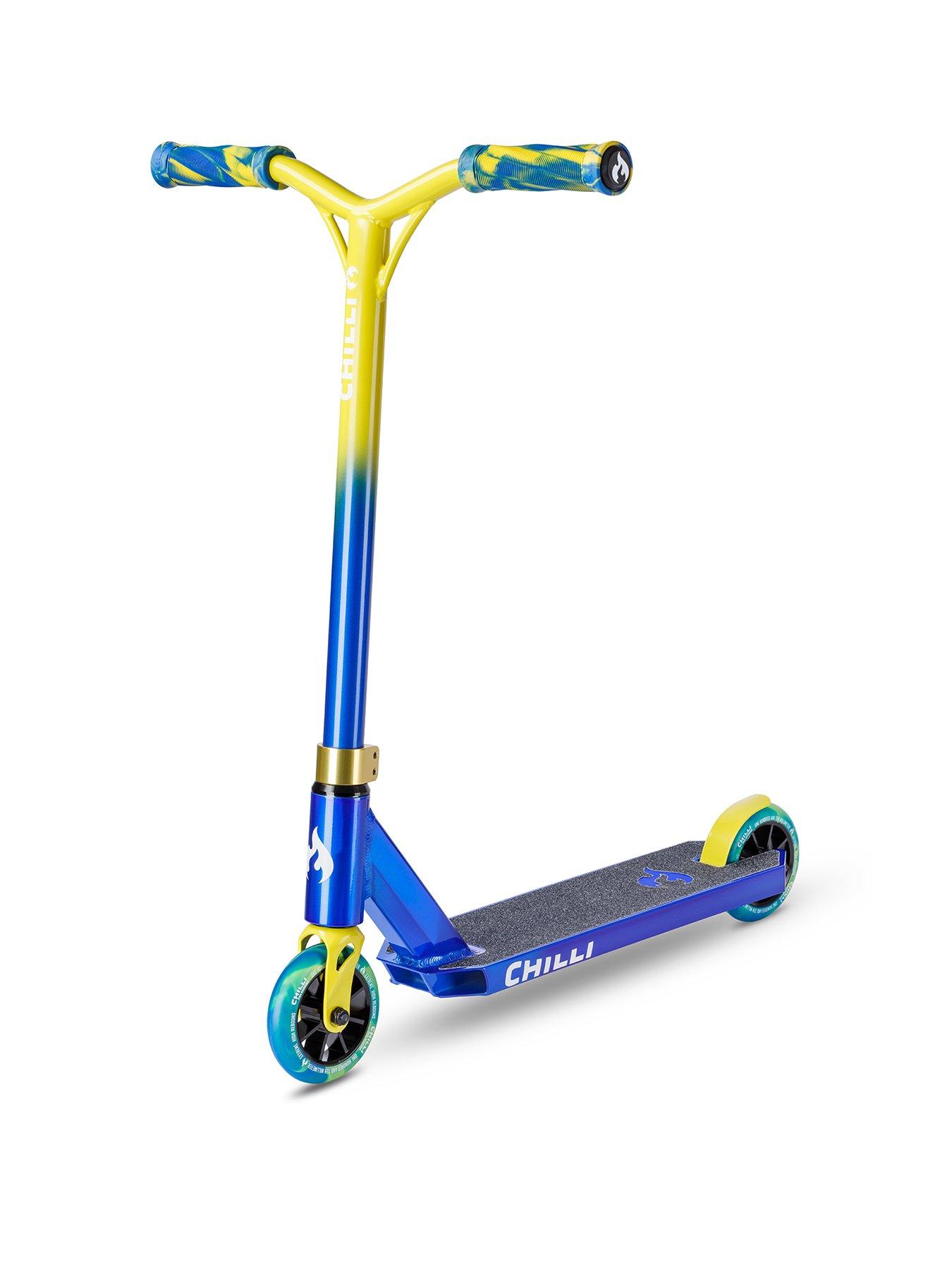 Micro Scooter Chilli Base S Jumpstart Stunt Scooter: Blue/Yellow