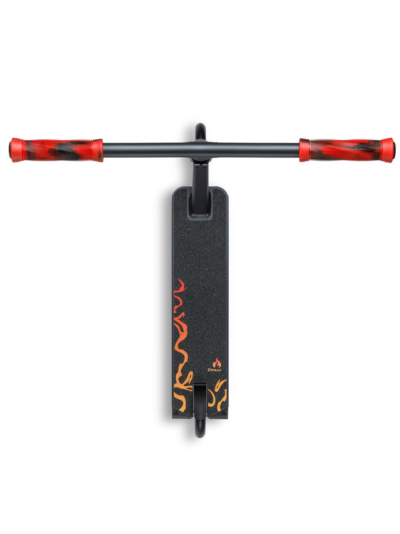 Image 5 of 7 of Micro Scooter Chilli Reaper Venom Stunt Scooter: Black/Red