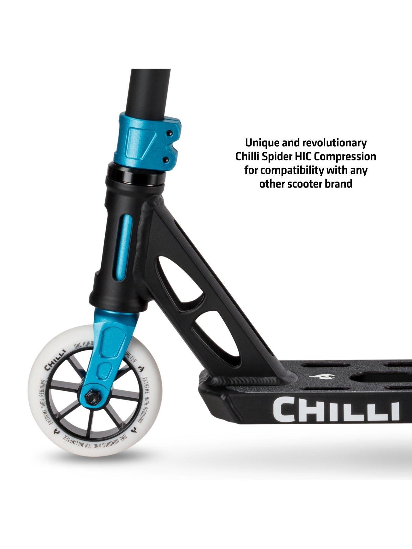 Image 3 of 7 of Micro Scooter Chilli Ventus Stunt Scooter: Black/White