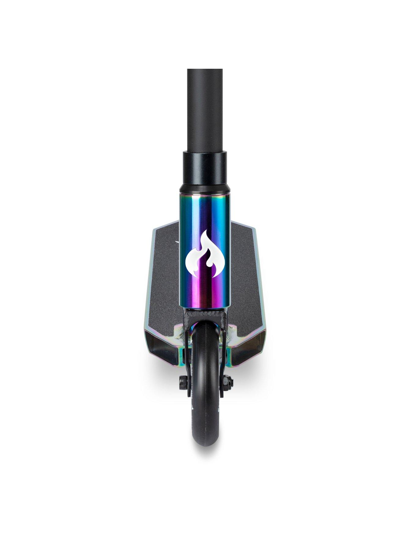 Image 4 of 8 of Micro Scooter Chilli Rocky Stunt Scooter: Oil Slick Neochrome