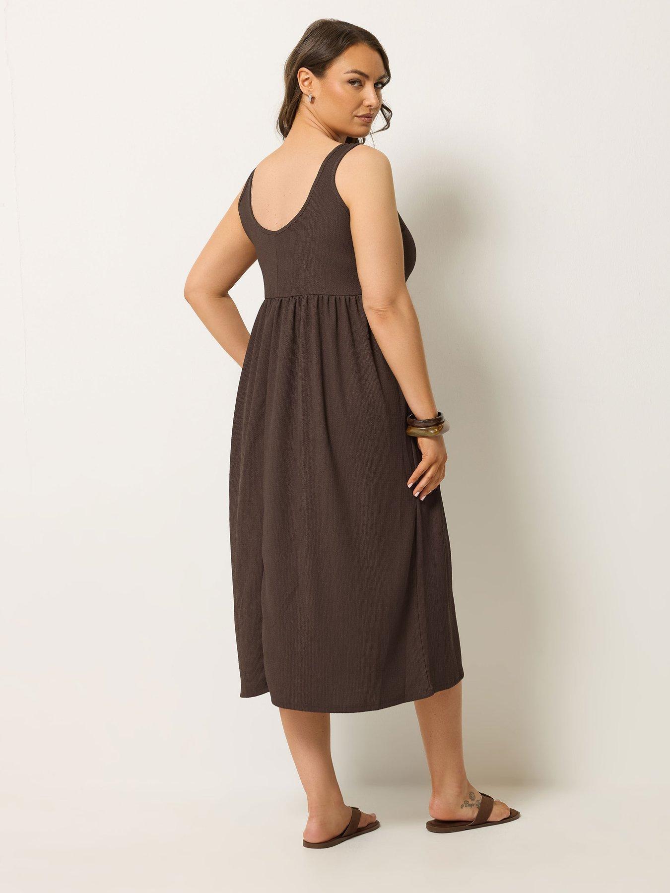 Image 2 of 4 of Yours Curve Short Sleeve Textured Smock Dress