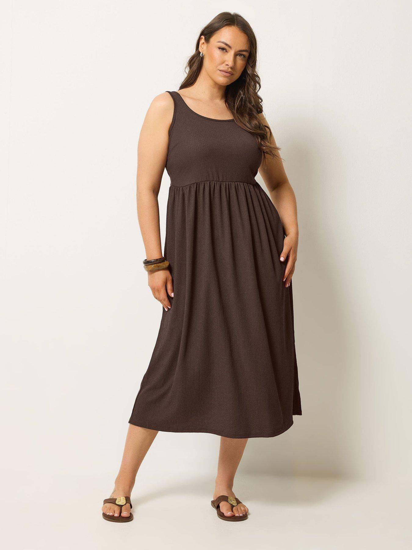 Image 3 of 4 of Yours Curve Short Sleeve Textured Smock Dress