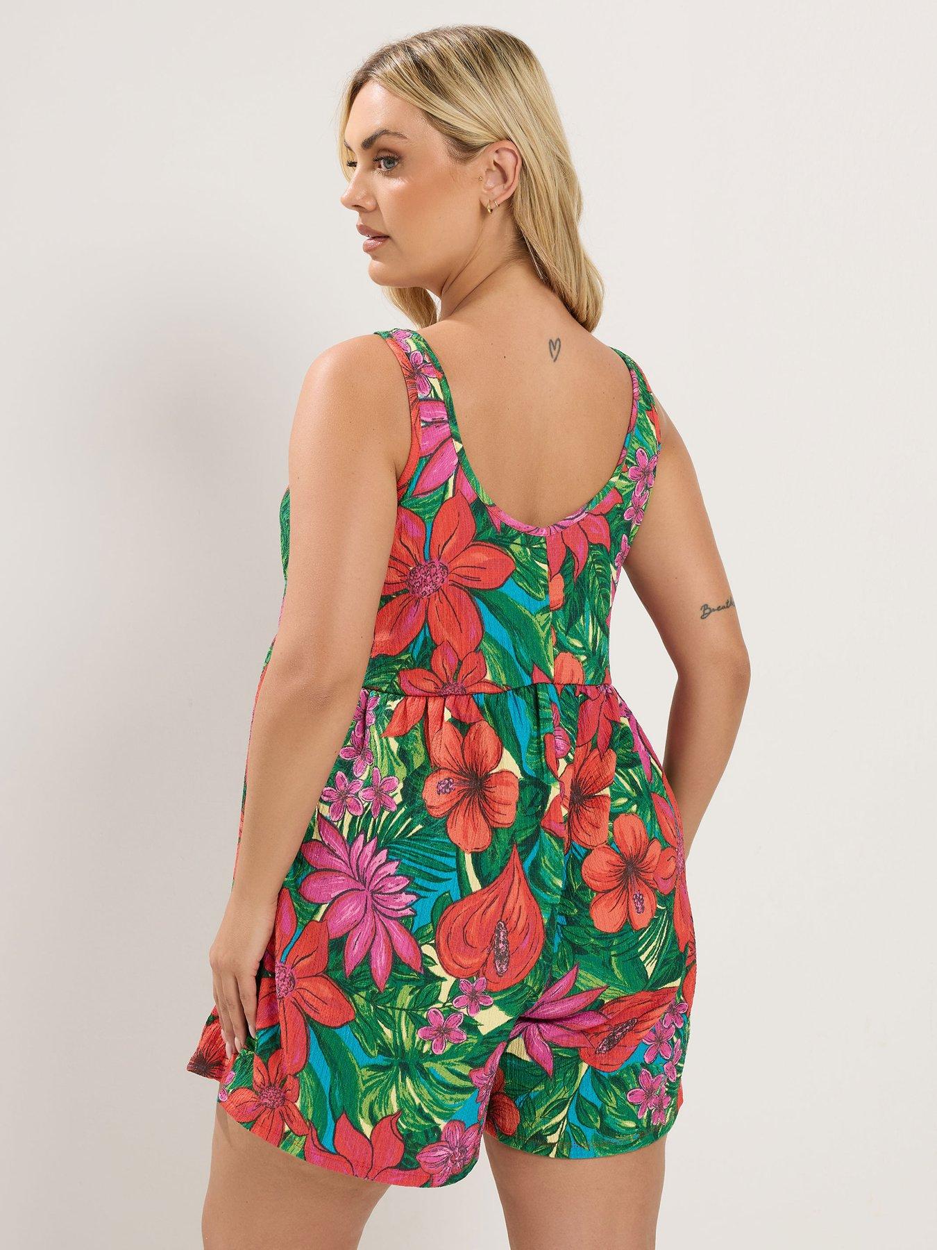 Image 2 of 4 of Yours Curve Printed Textured Smock Playsuit - Red