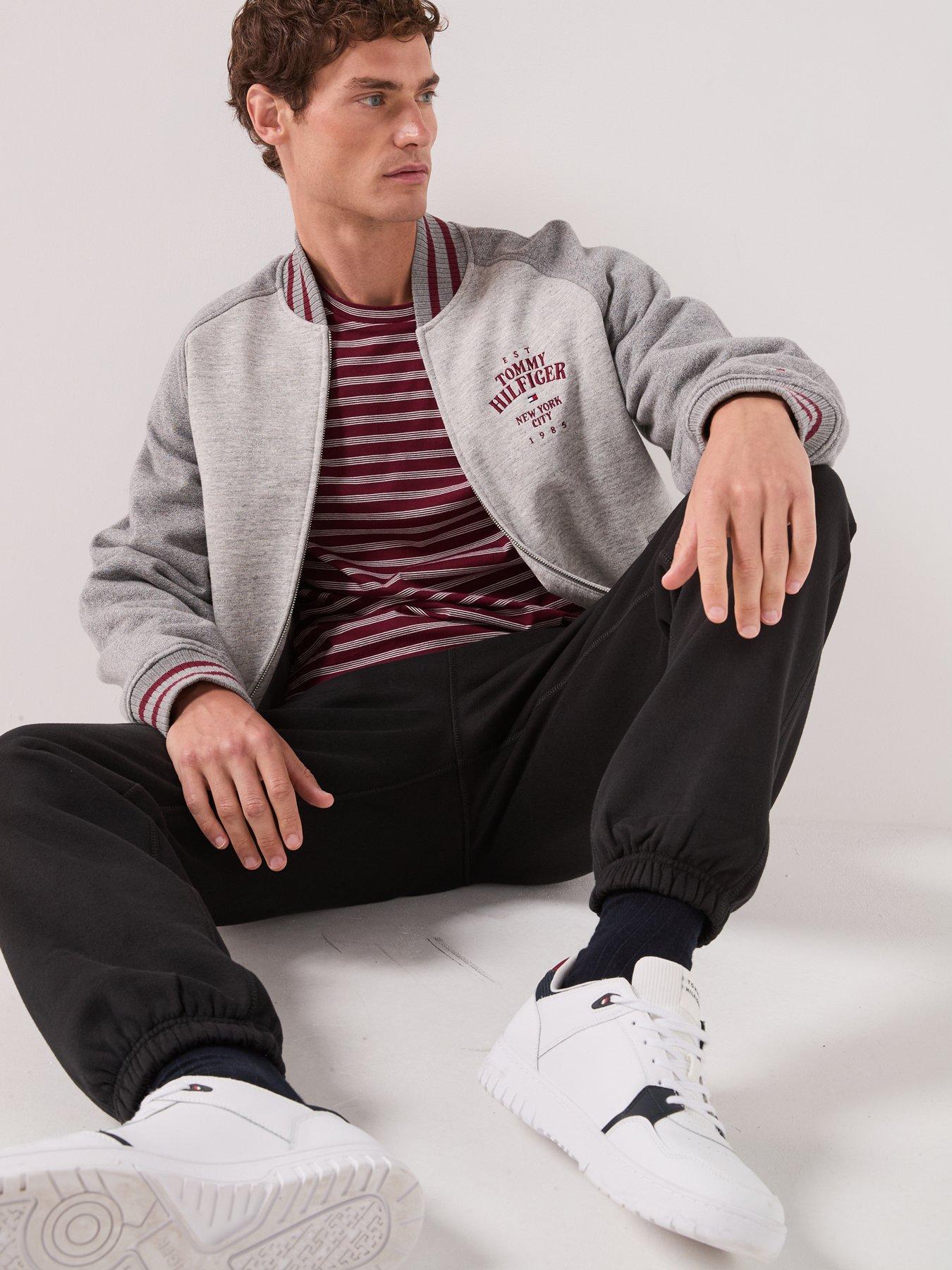 Image 4 of 6 of Tommy Hilfiger Men's Essential Fleece Sweatpants - Black