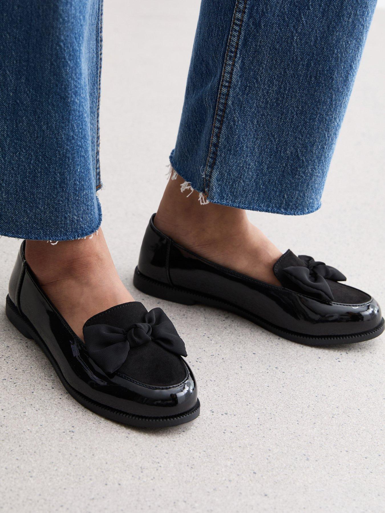 New Look Extra Wide Fit Patent Faux Leather Bow Front Loafers - Black