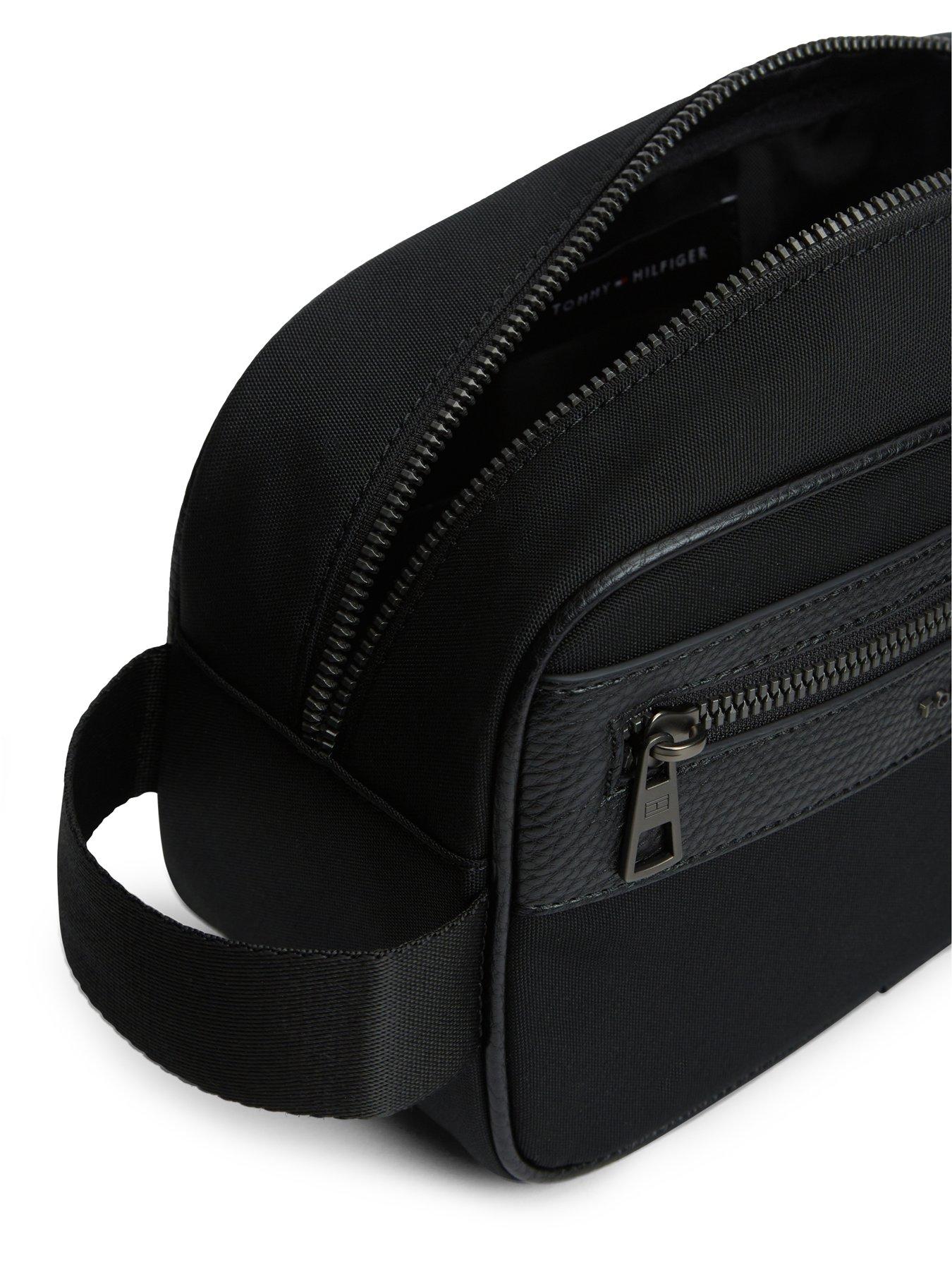 Image 3 of 4 of Tommy Hilfiger Logo Textile Washbag - Black