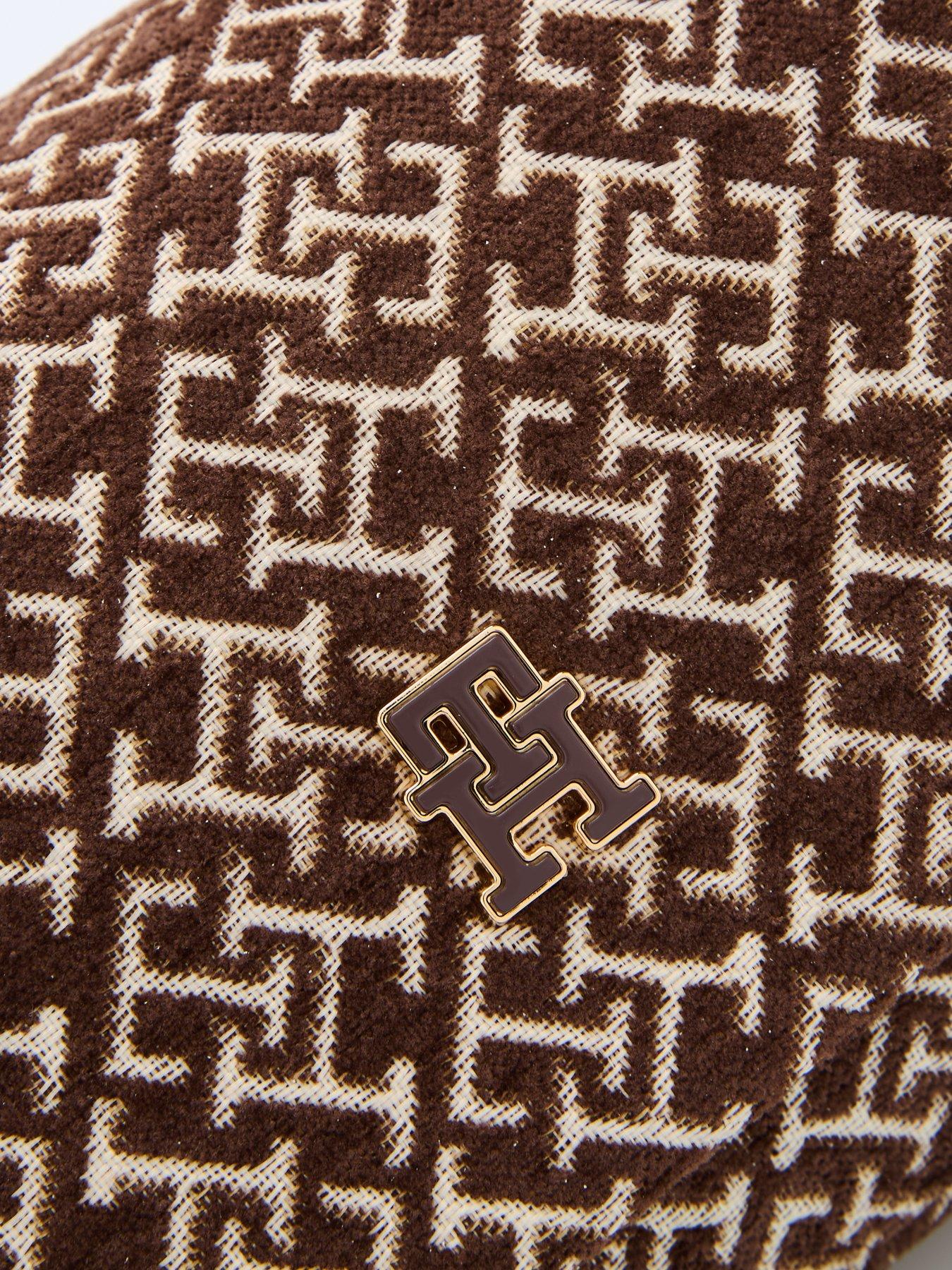Image 3 of 4 of Tommy Hilfiger Th Jacquard Conv Crossover