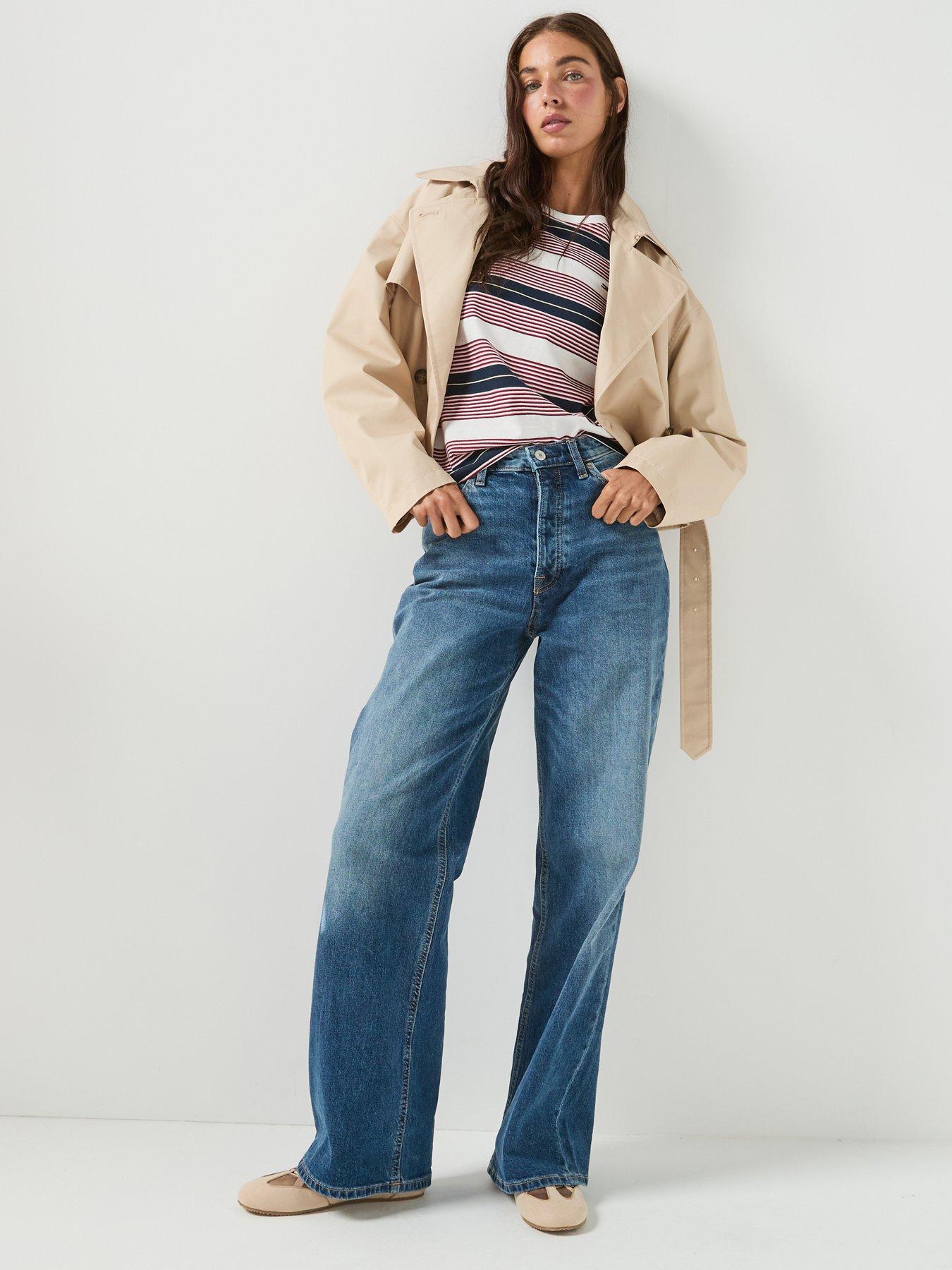 Image 5 of 5 of Tommy Jeans Women's Regular Essential Striped Long Sleeve T-Shirt - Multi