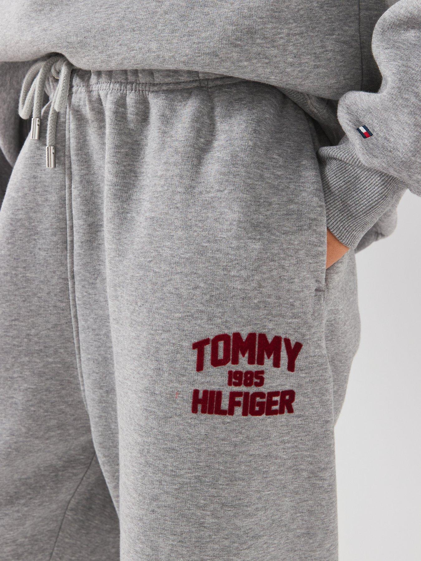 Image 4 of 6 of Tommy Hilfiger Varsity Flock Cuff Mr Swtpants