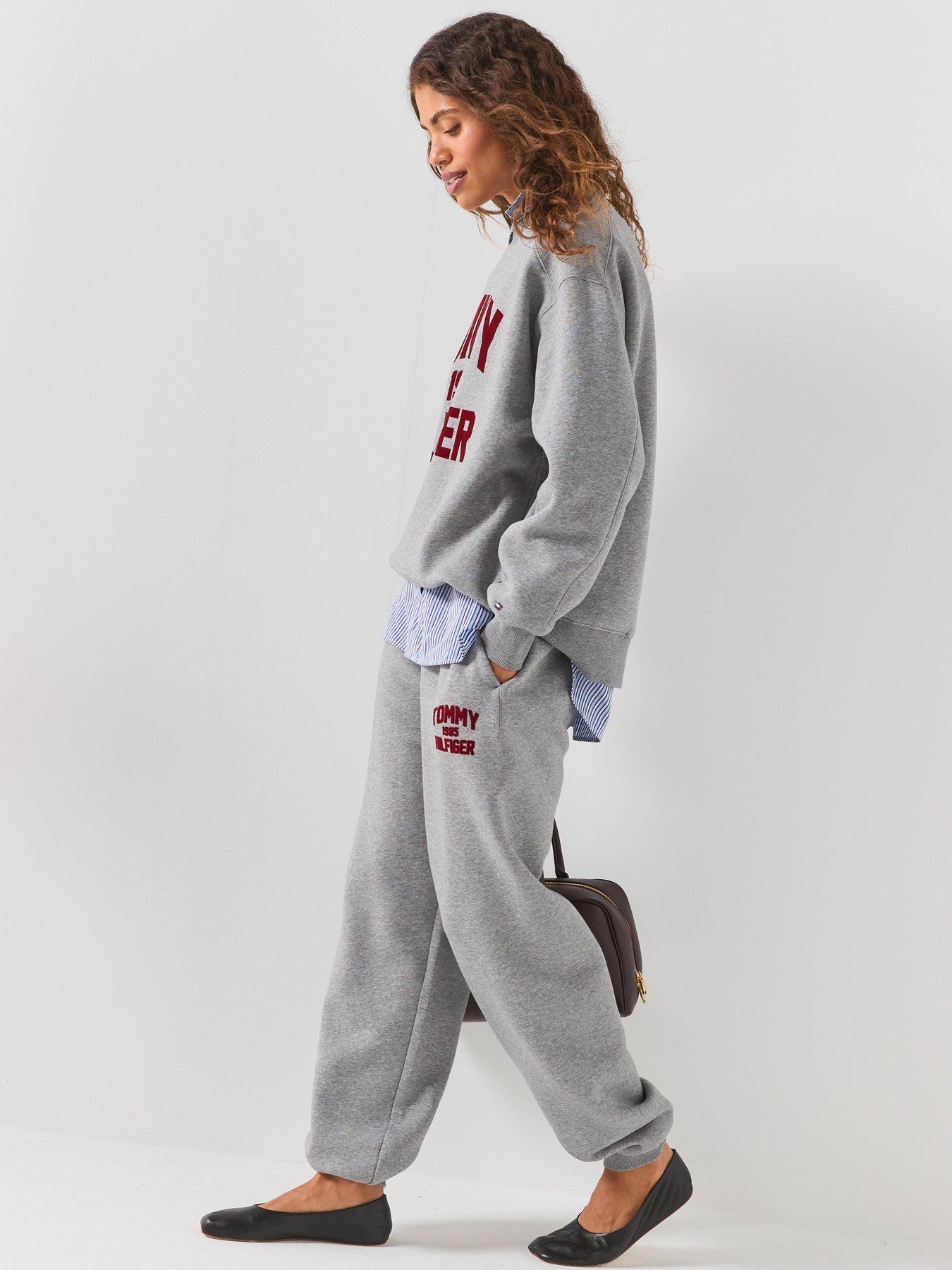 Image 5 of 6 of Tommy Hilfiger Varsity Flock Cuff Mr Swtpants