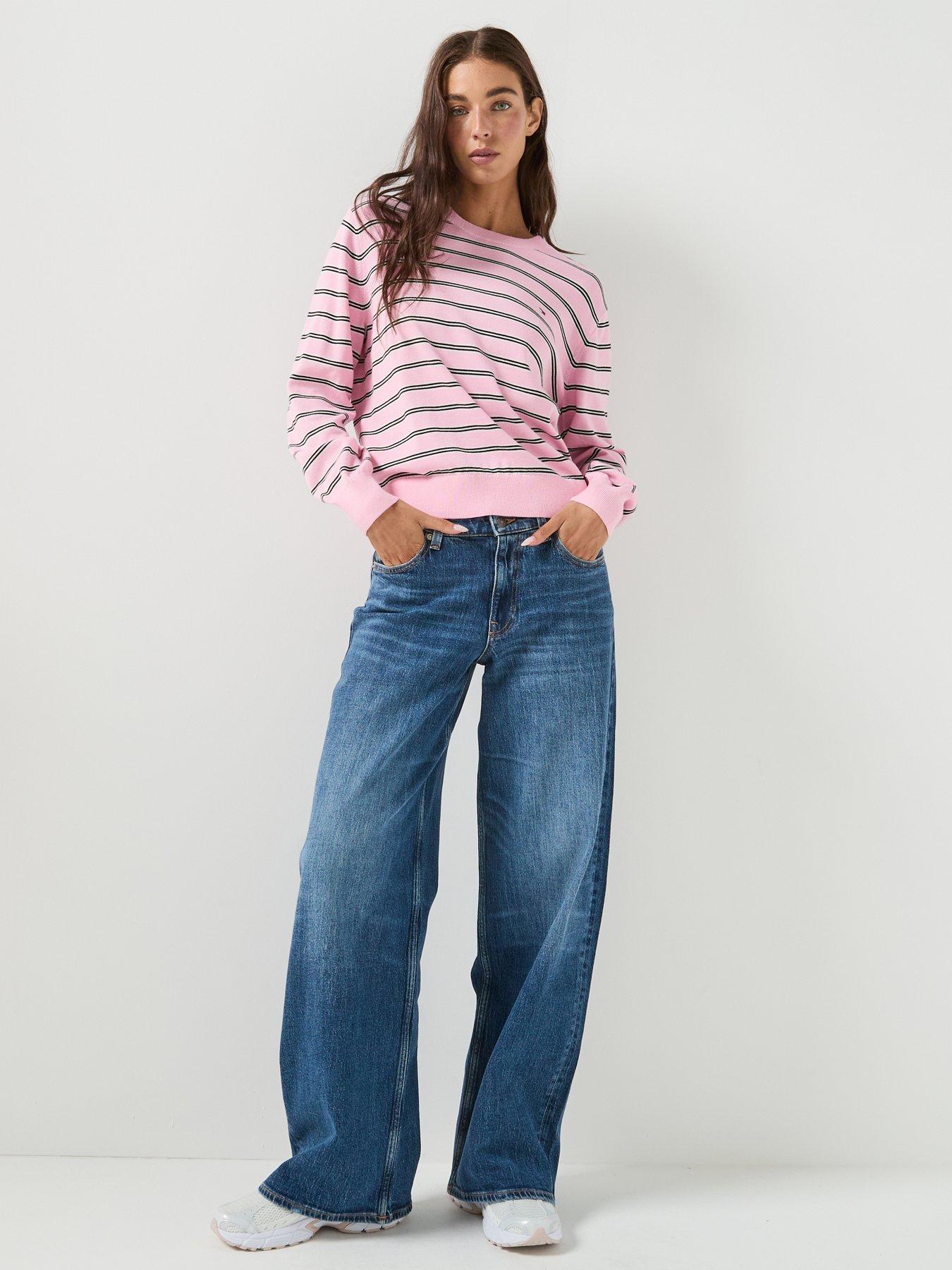Image 5 of 5 of Tommy Jeans Boxy Crew Neck Jumper - Pink