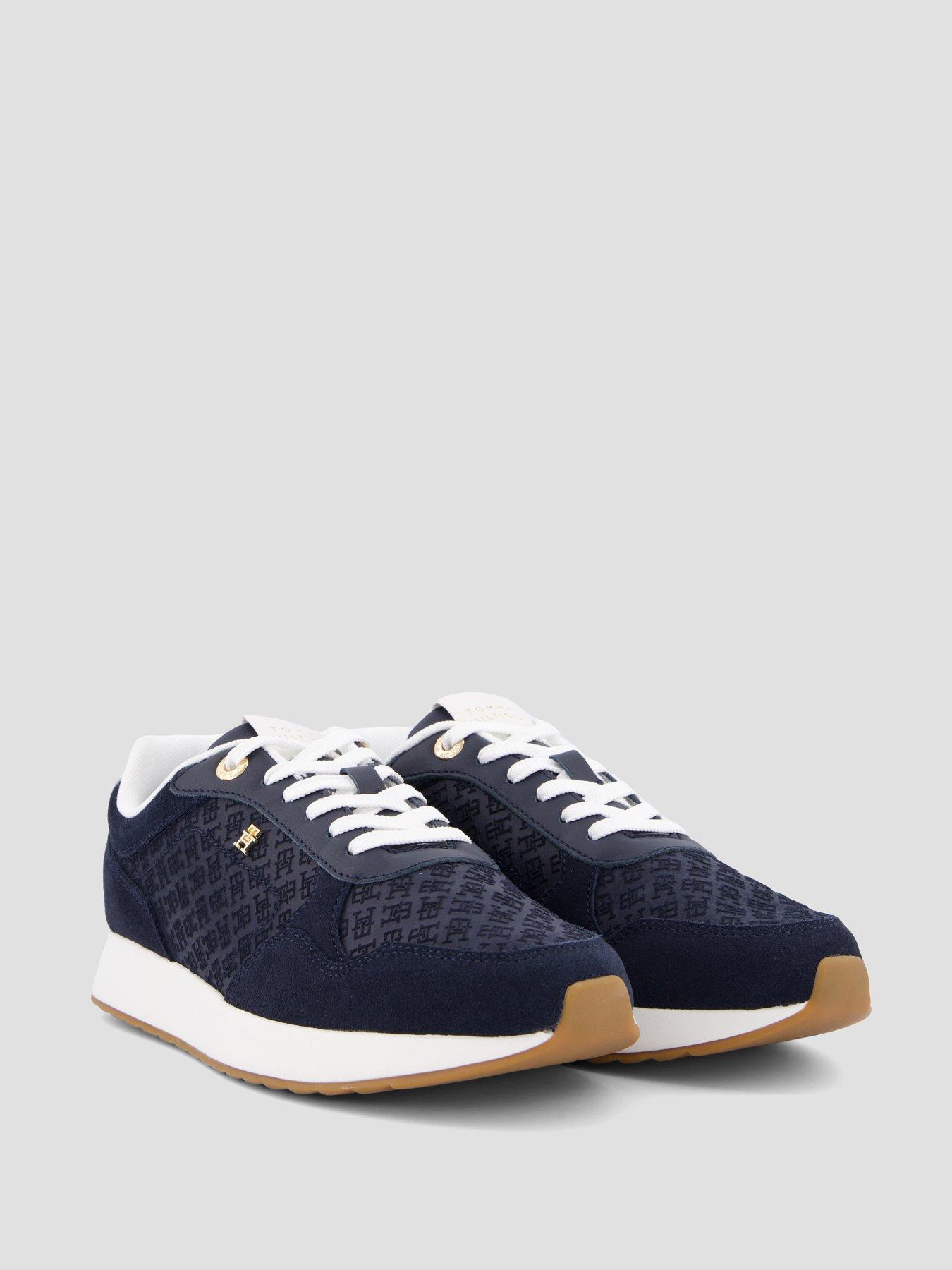 Image 6 of 7 of Tommy Hilfiger Monogram Plaque Suede Trainers - Blue