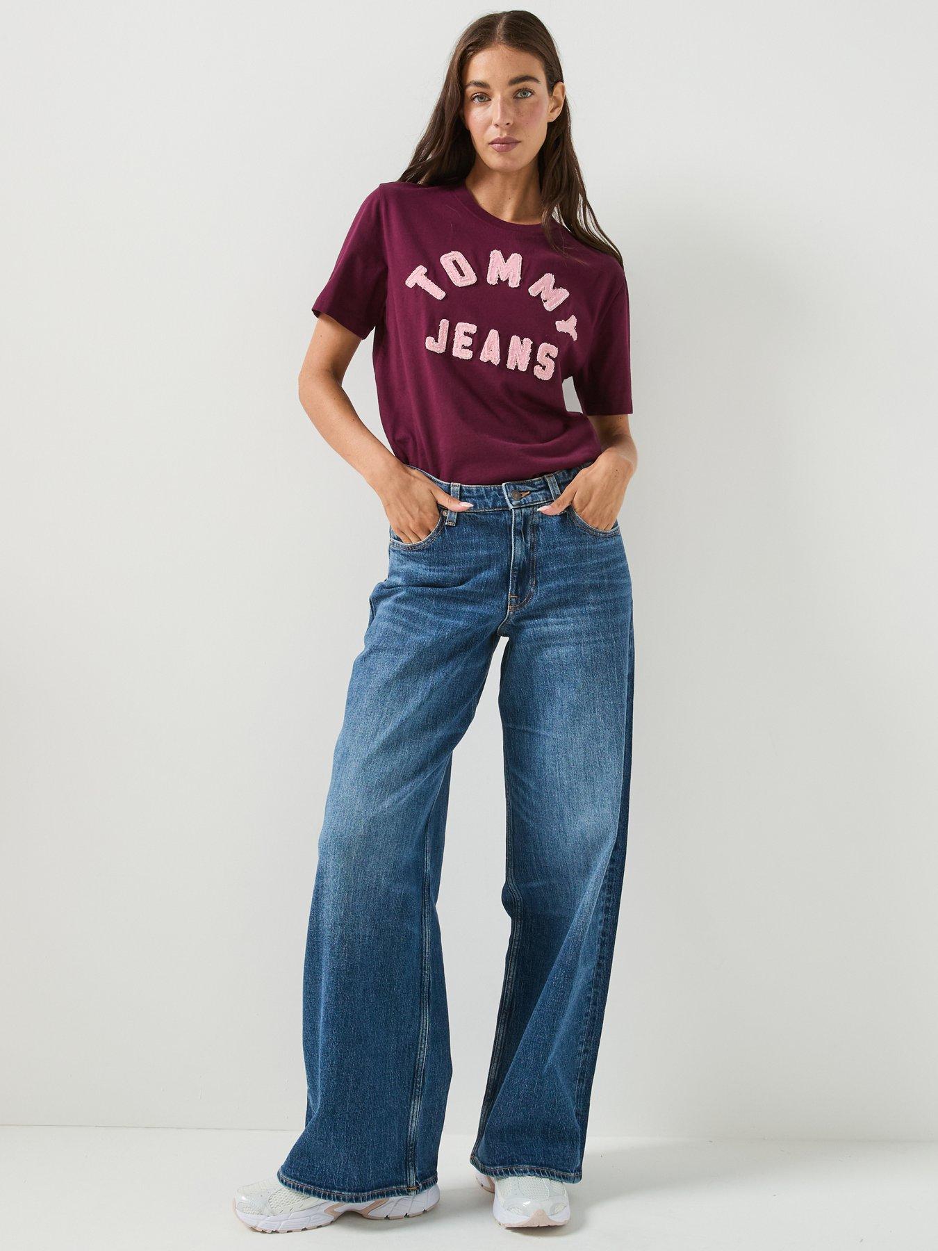 Image 3 of 5 of Tommy Jeans Textured Logo Relaxed Jersey T-shirt - Red
