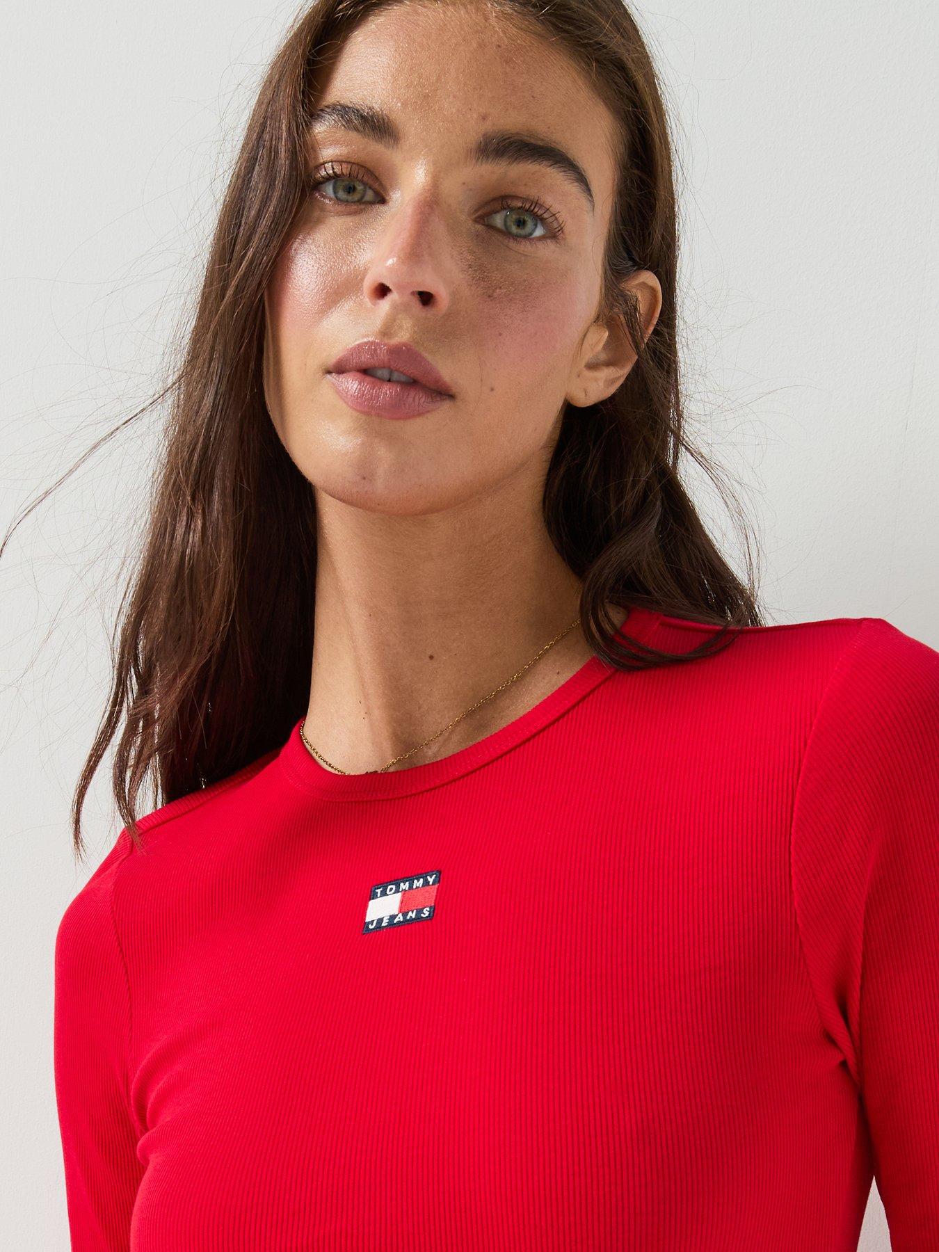 Image 4 of 6 of Tommy Jeans Women's Slim Fit Long Sleeve Badge T Shirt - Red