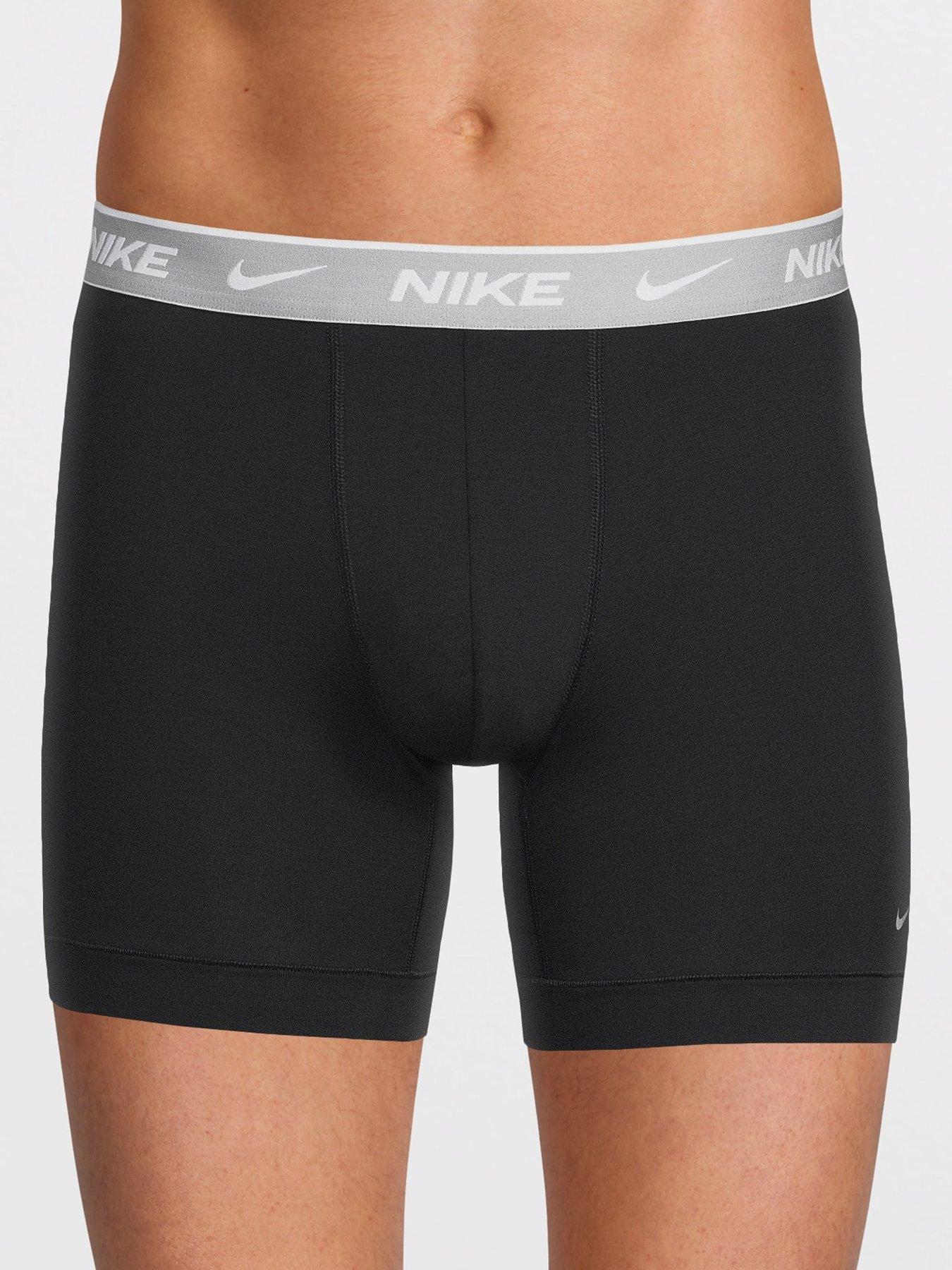 Image 2 of 4 of Nike Nike Essential Cotton Stretch 5 Pack Boxer Brief - Black