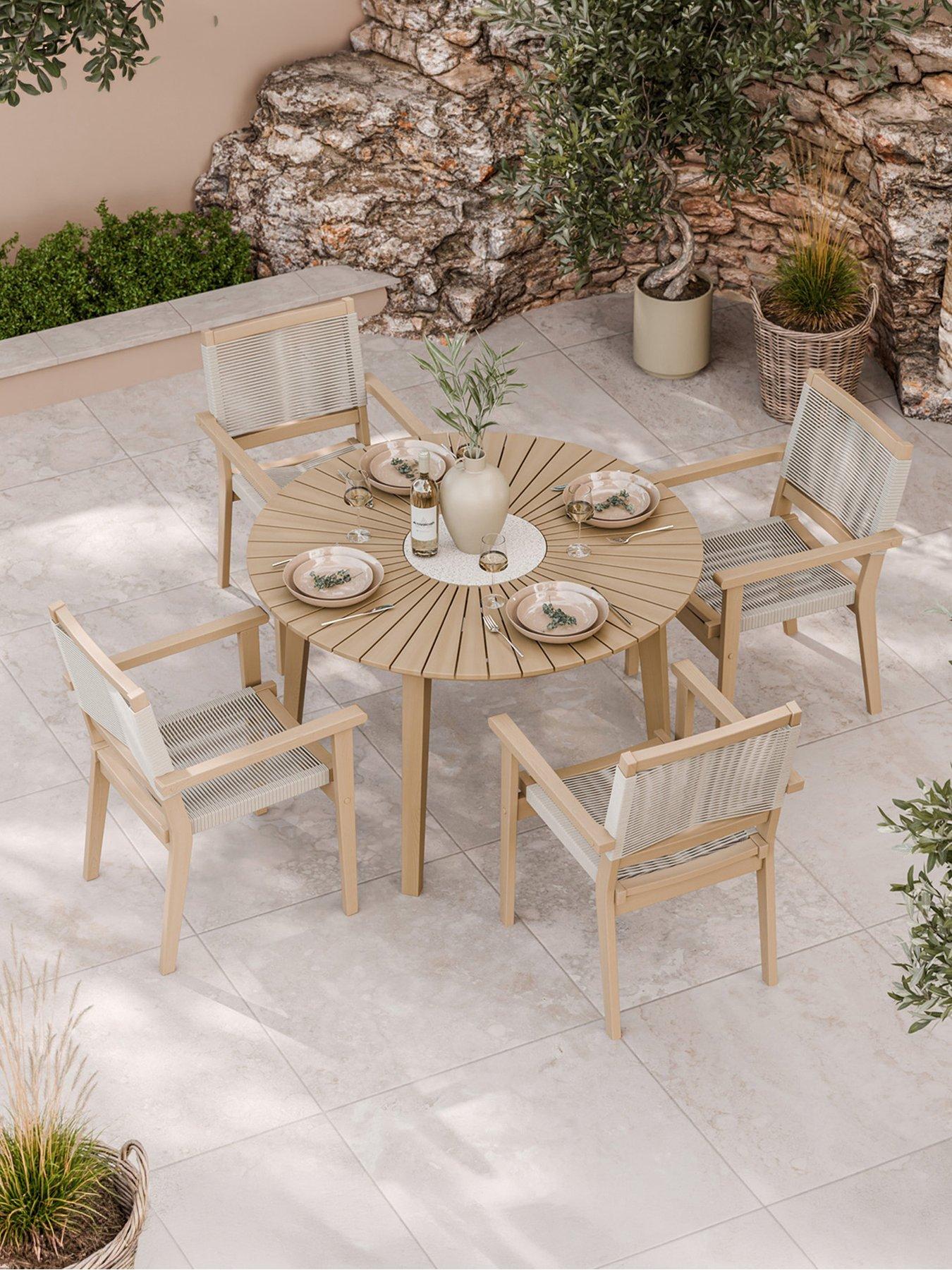 Royalcraft Roma Round Sunray Table With 4 Roma Rope Stacking Chairs
