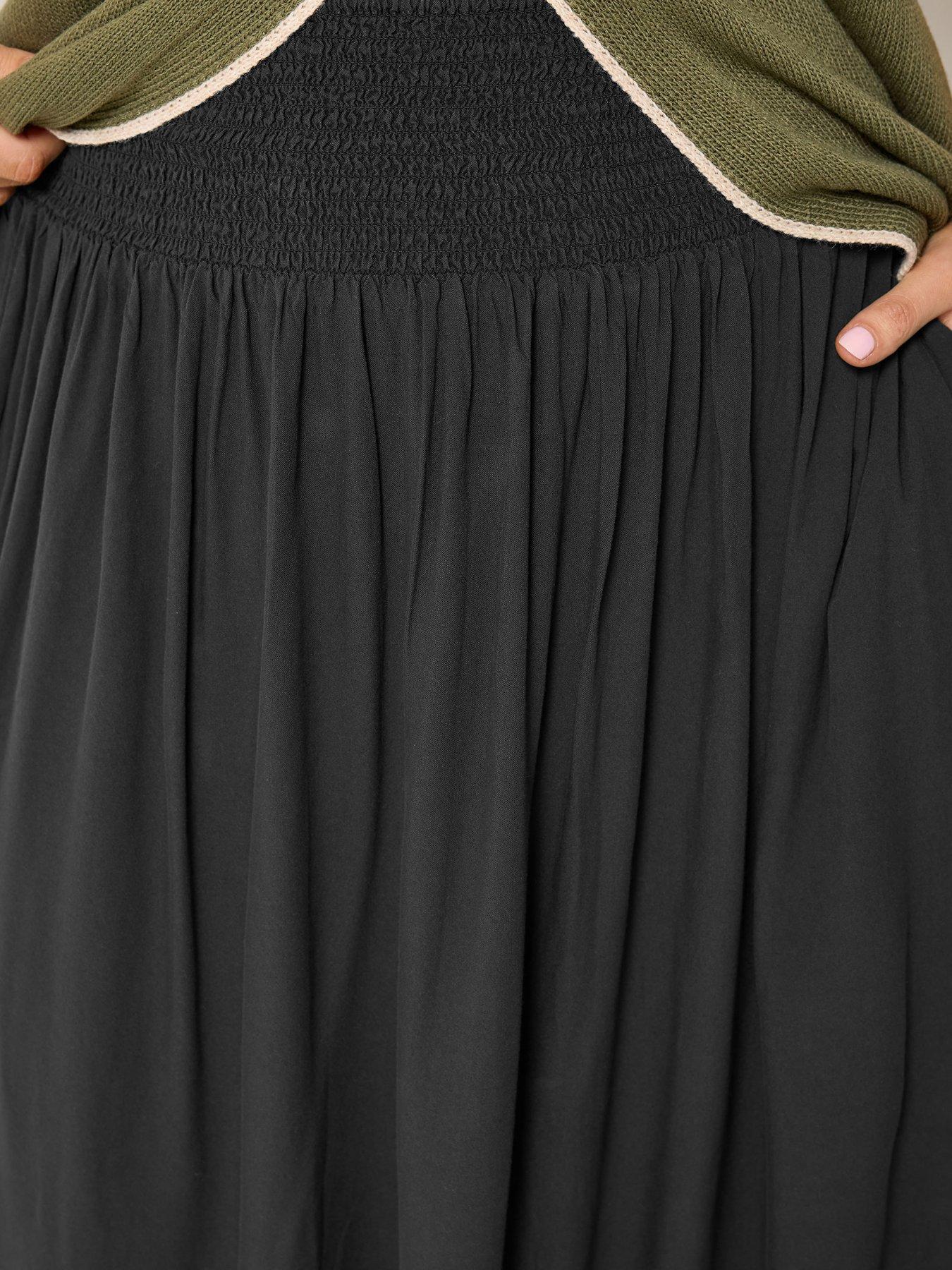 Image 4 of 4 of Yours Curve Chambray Skirt - Black