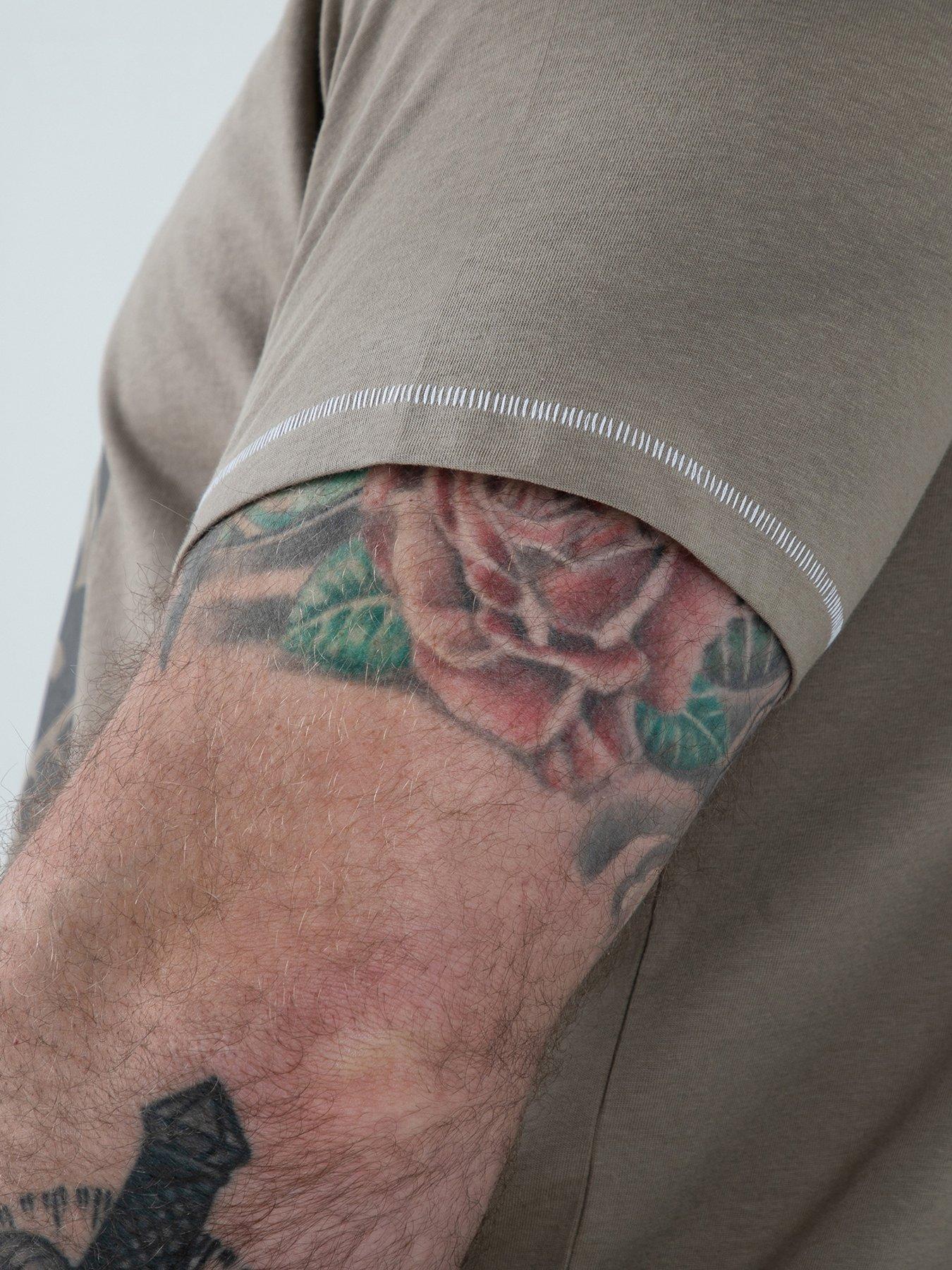 Image 5 of 6 of D555 Official Rambo Printed T-Shirt - Beige