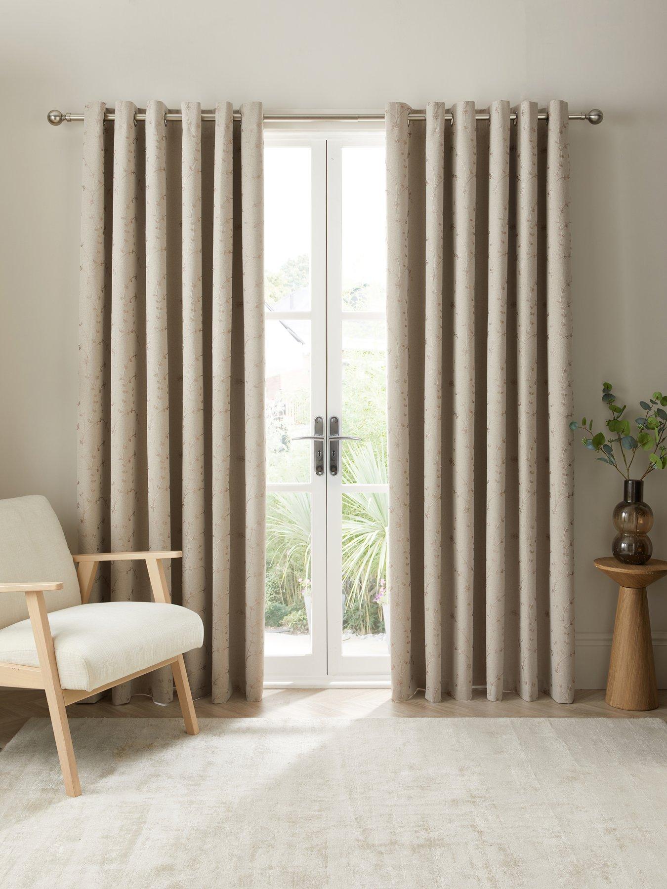 The Very Collection Copenhagen Blackout Eyelet 46x54