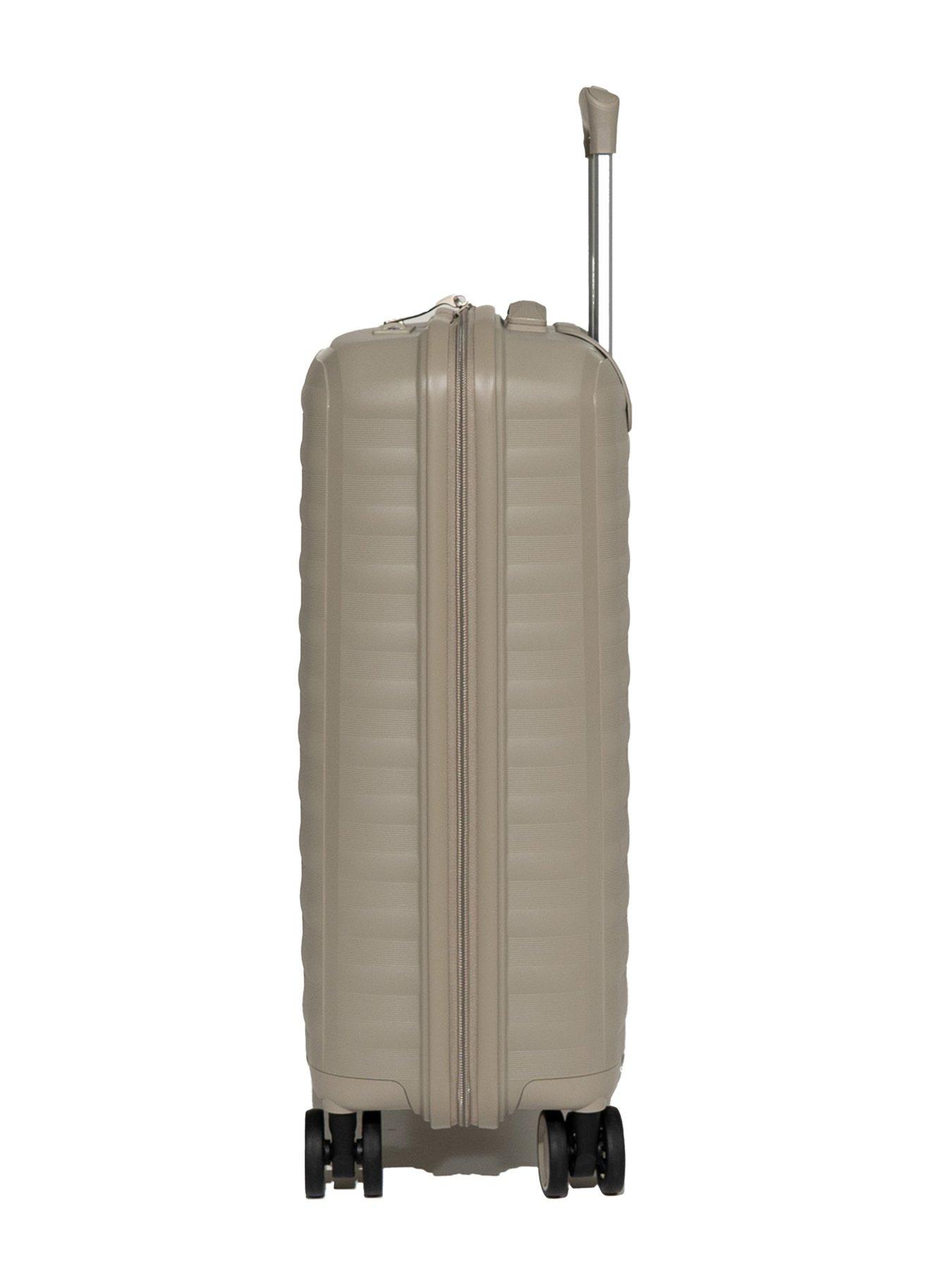 Image 4 of 6 of Rock Luggage Oslo Pebble Cabin