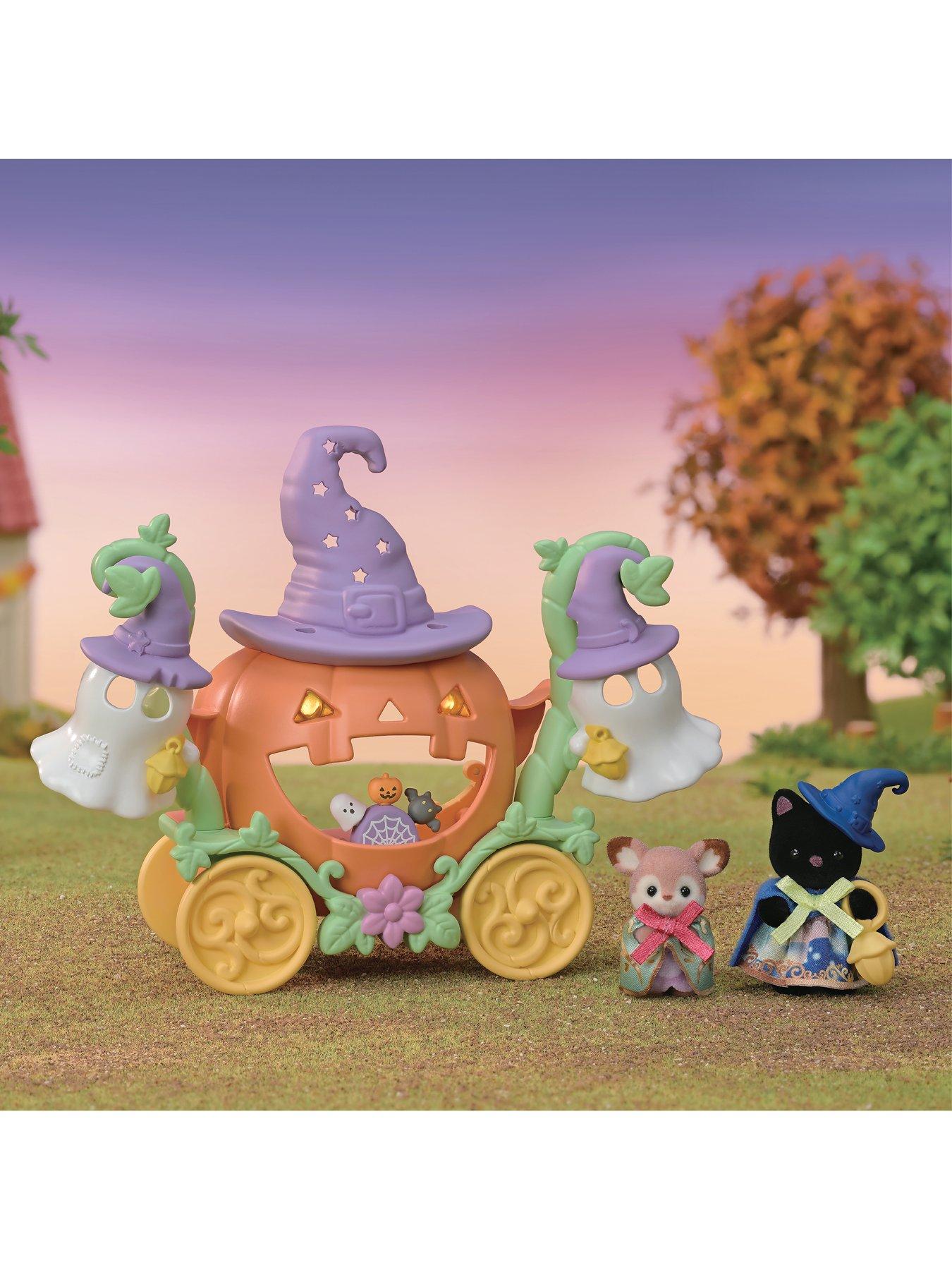 Image 6 of 7 of Sylvanian Families Pumpkin Carriage Playset