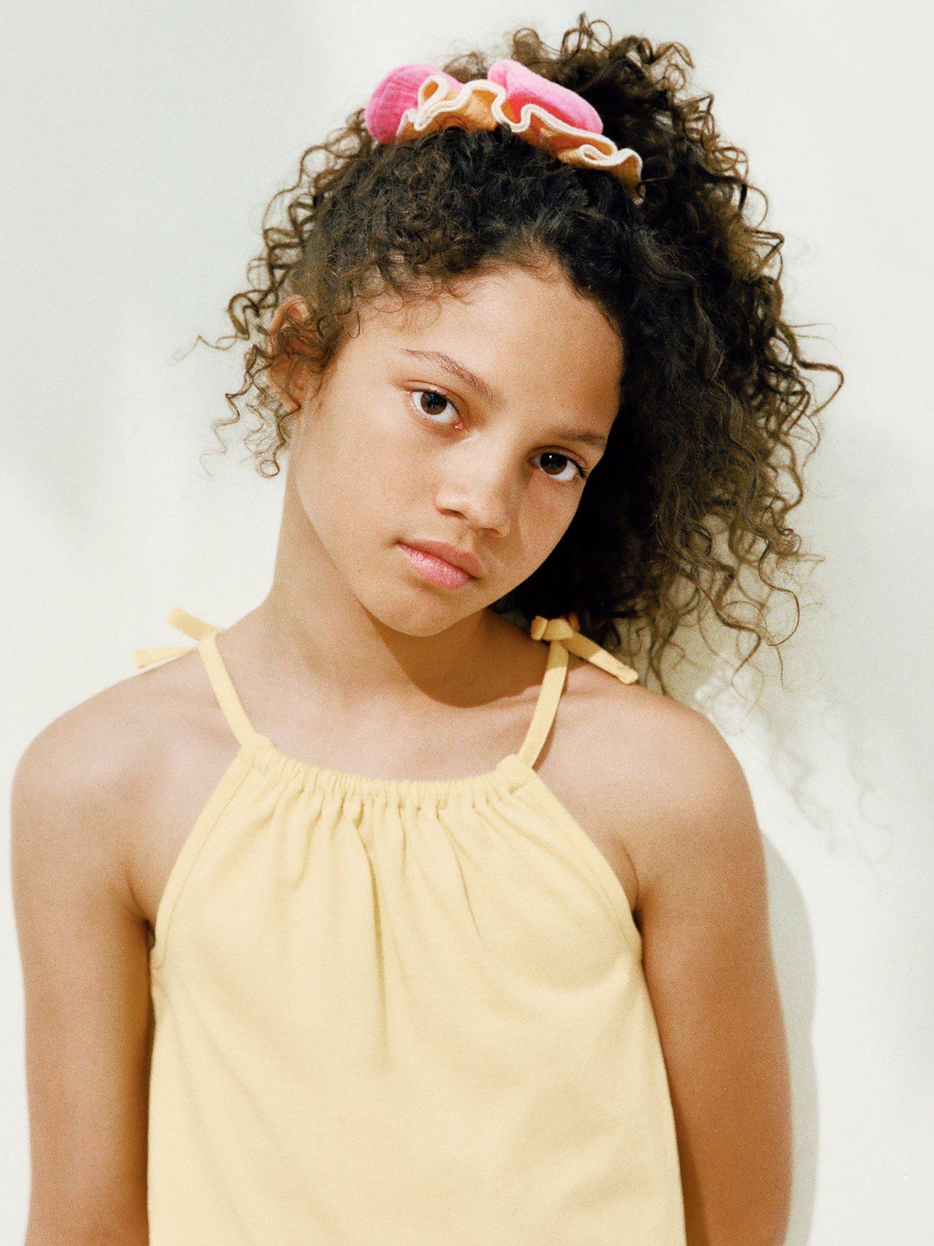 Image 3 of 4 of Mango Girls 2-Pack of Scrunchies - Pink