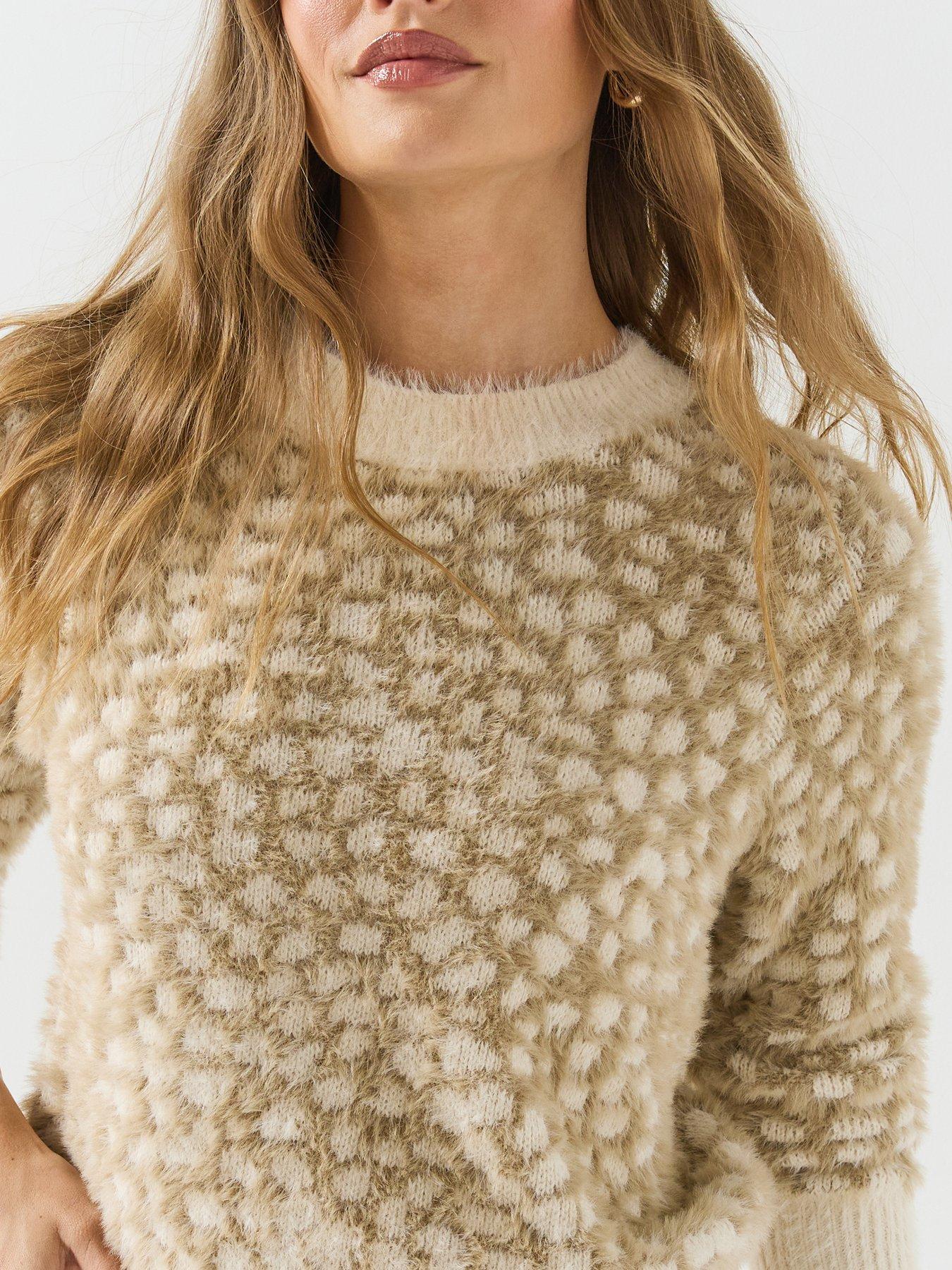 Image 4 of 6 of Vero Moda Vmjungle Ls O-neck Pullover Boo