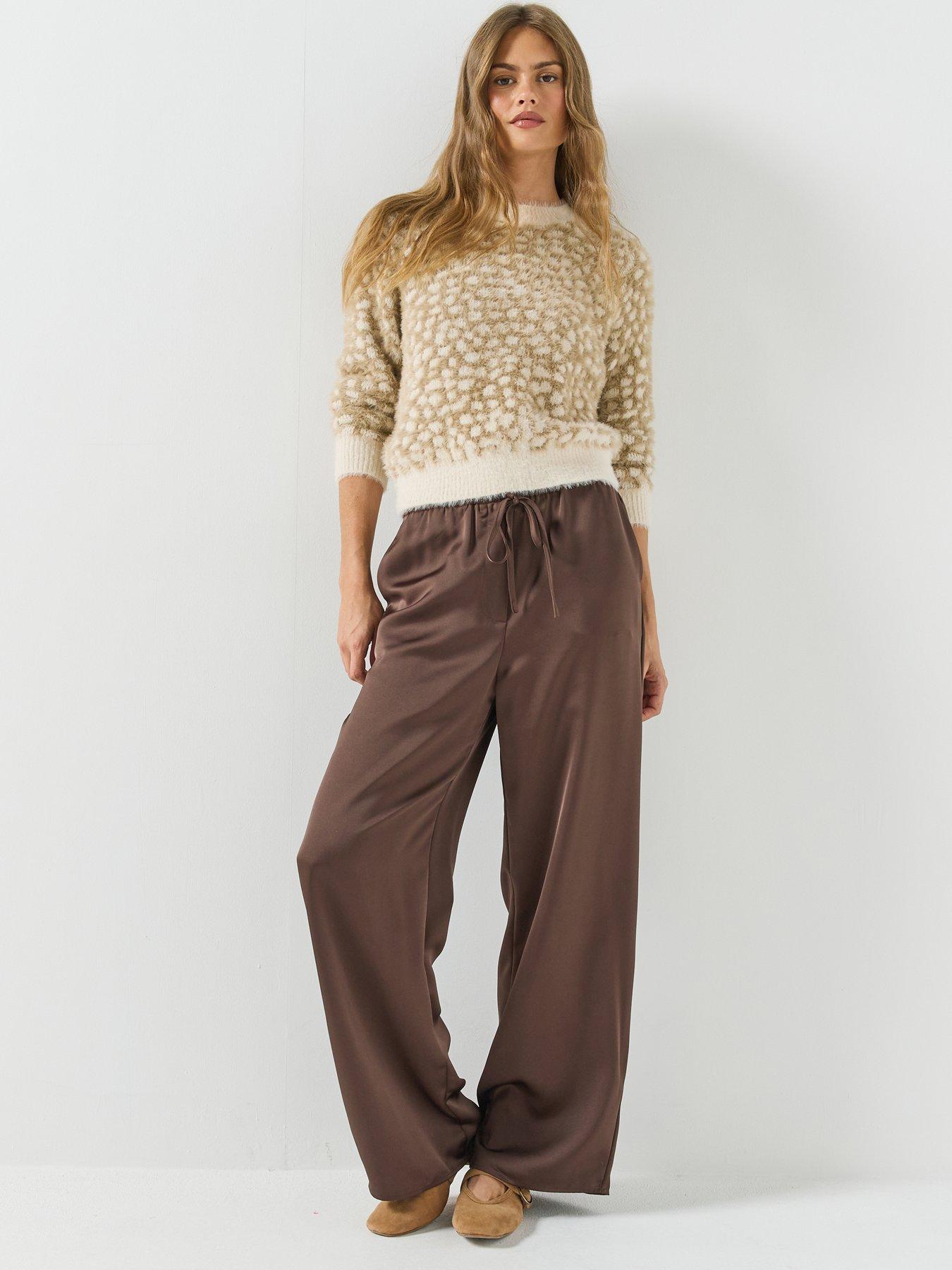 Image 6 of 6 of Vero Moda Vmjungle Ls O-neck Pullover Boo