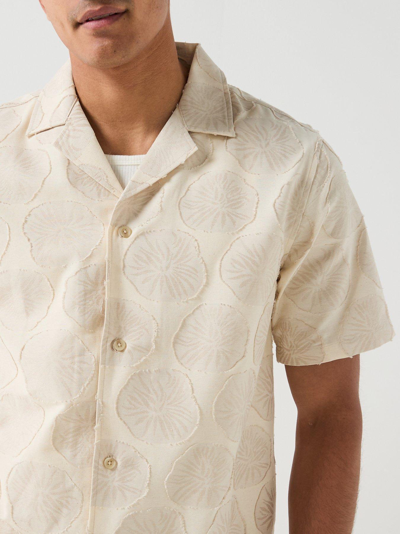 Image 6 of 6 of Les Deux Jacquard Short Sleeve Shirt - Light Sand