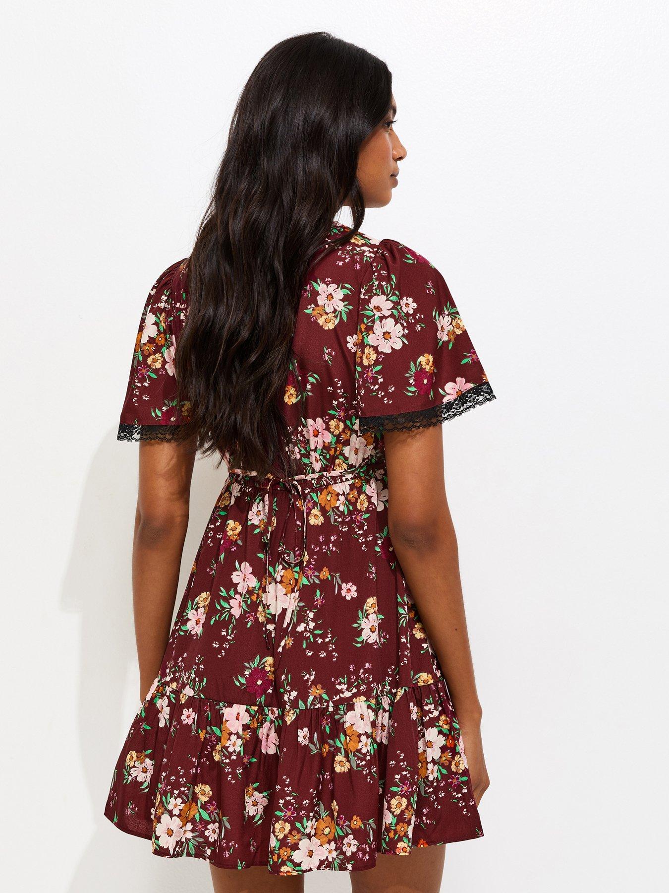 Image 2 of 5 of New Look Floral Lace Trim Mini Tea Dress - Red