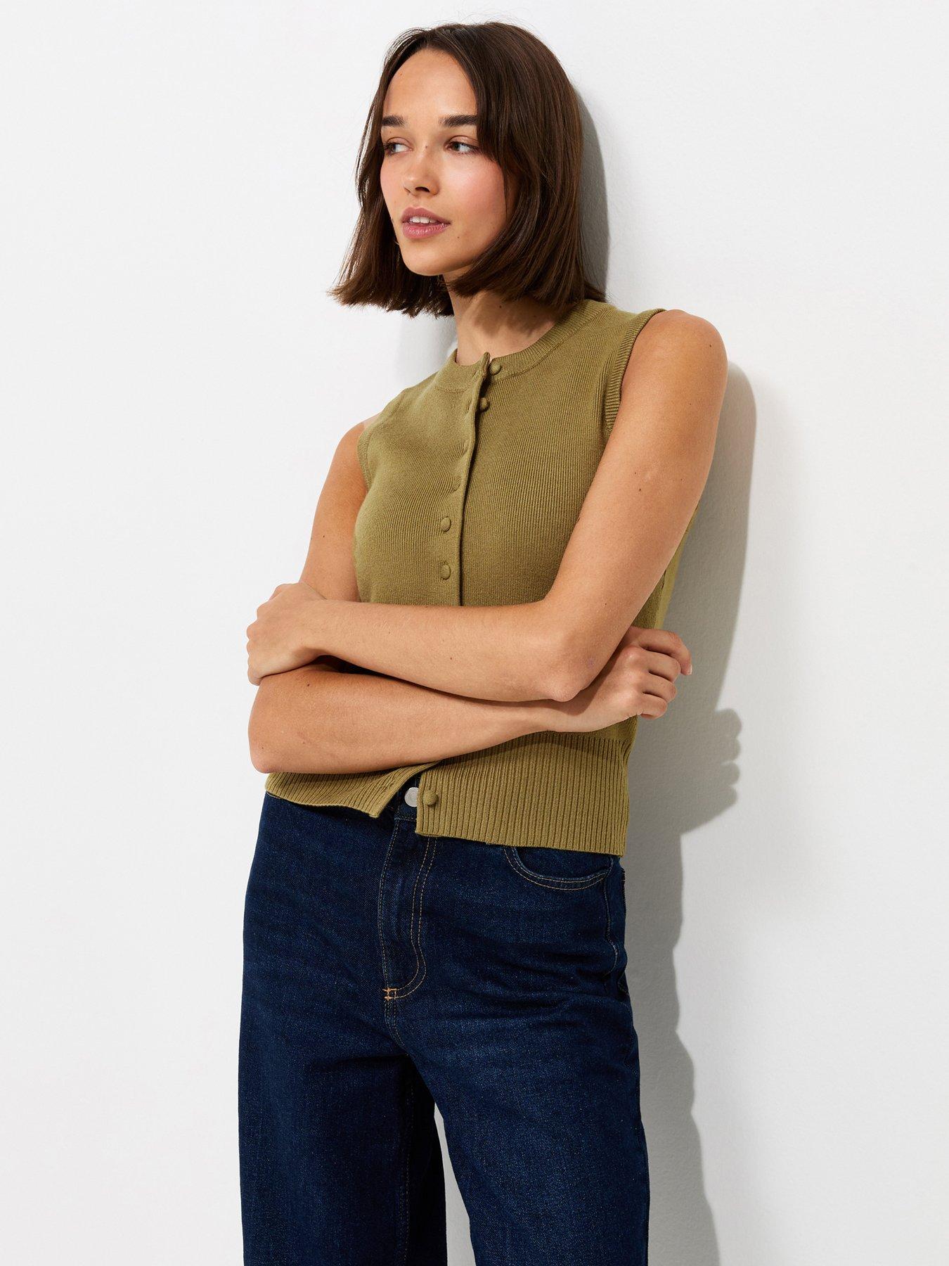 New Look Compact Knit Button Through Waistcoat - Light Khaki