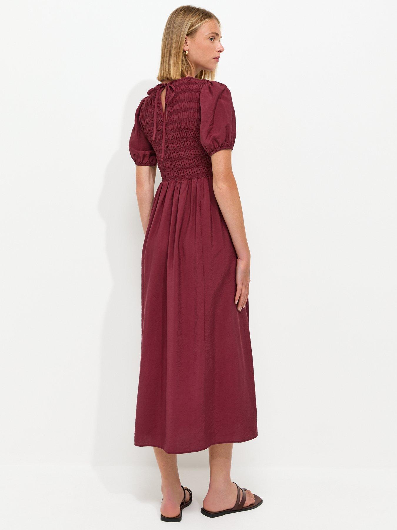Image 2 of 6 of New Look Shirred Body Short Sleeve Midi Dress - Red