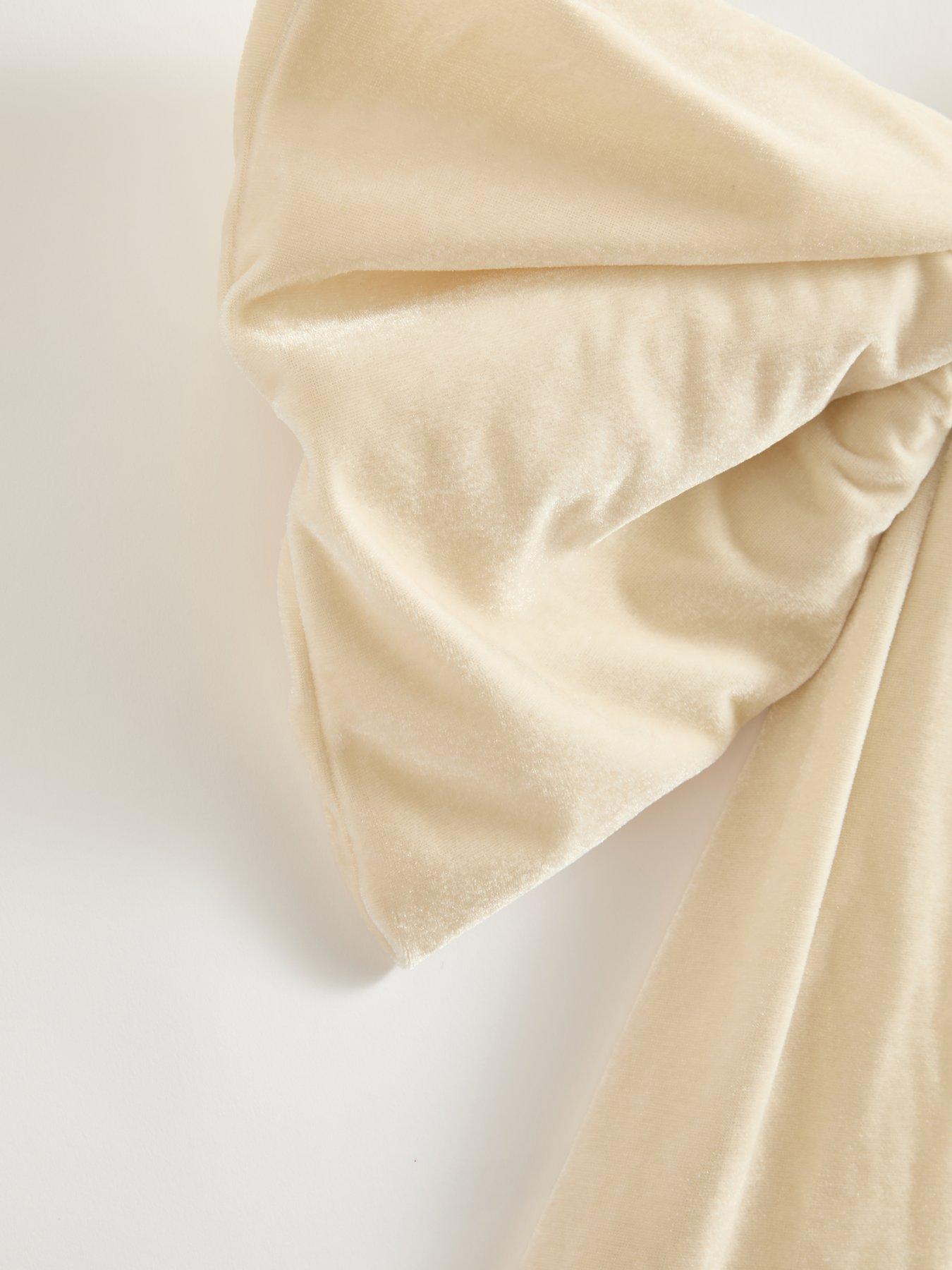 Image 5 of 6 of Festive Cream Long Tail Christmas Tree&nbsp;Bow - 180cm