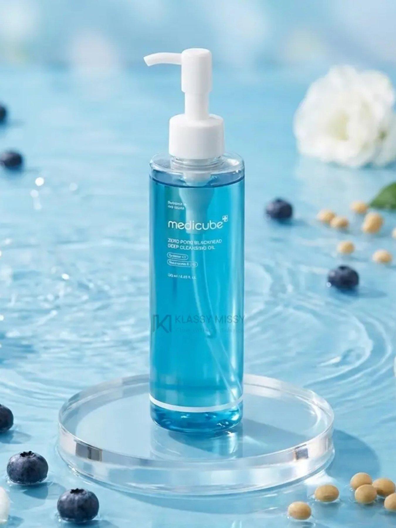 Image 3 of 5 of Medicube Pore Blackhead Deep Cleansing Oil