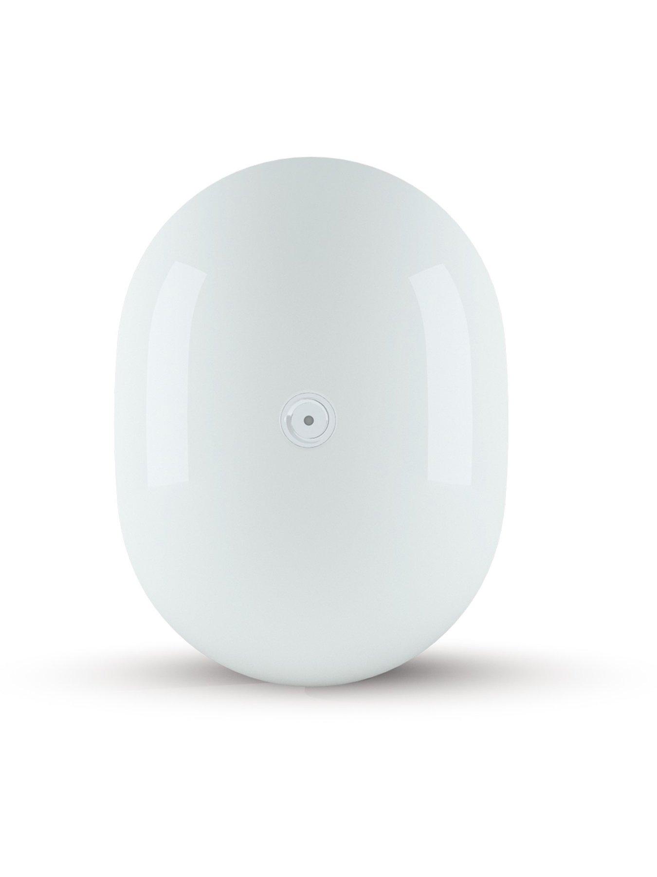 Image 3 of 8 of Arlo Go 2 Security Camera