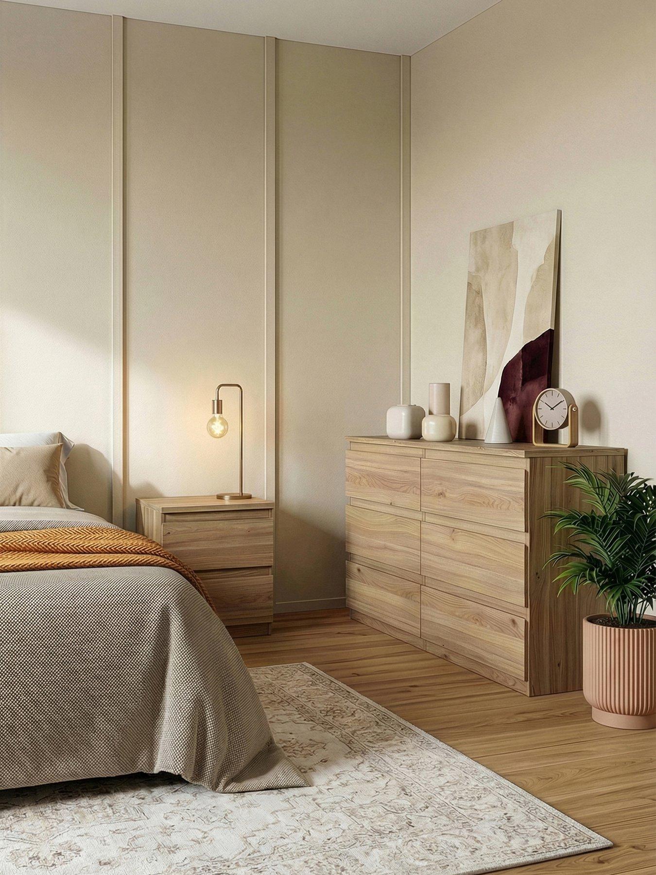 The Very Collection Lisson 3 Piece Package - 6 Drawer Chest and Pair of 2 Drawer Bedside Chests - New Oak