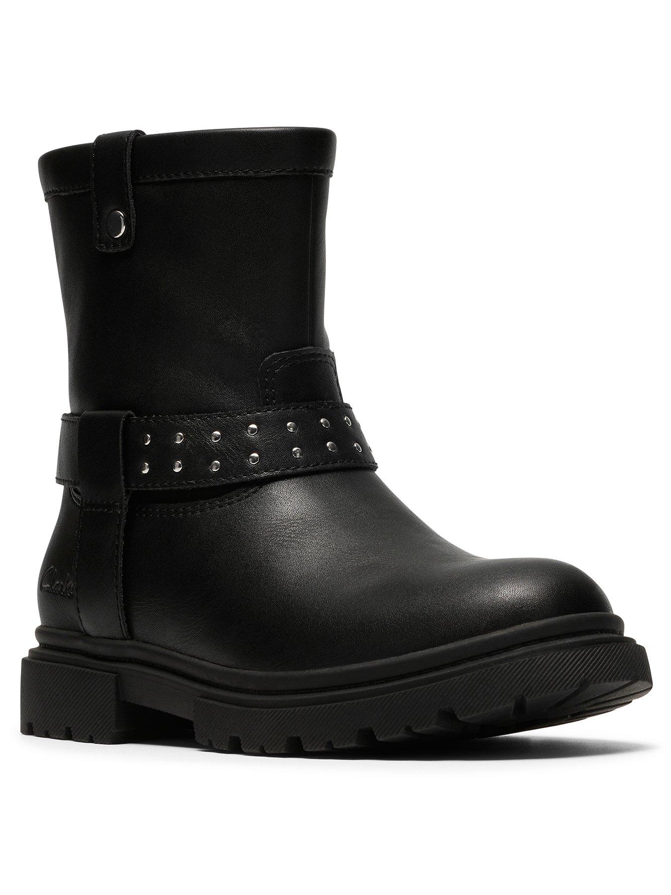 Image 2 of 6 of Clarks Younger Zariah Edge Boot - Black