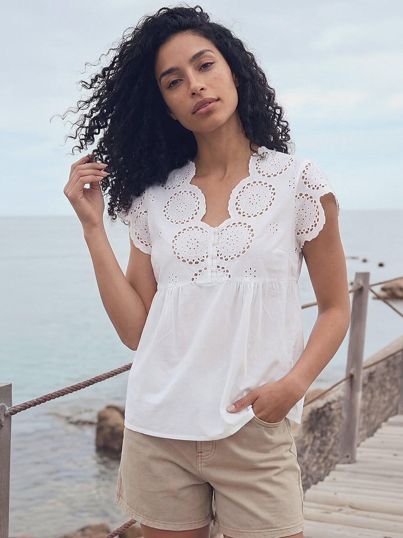 Roman Broidery Buttoned Top