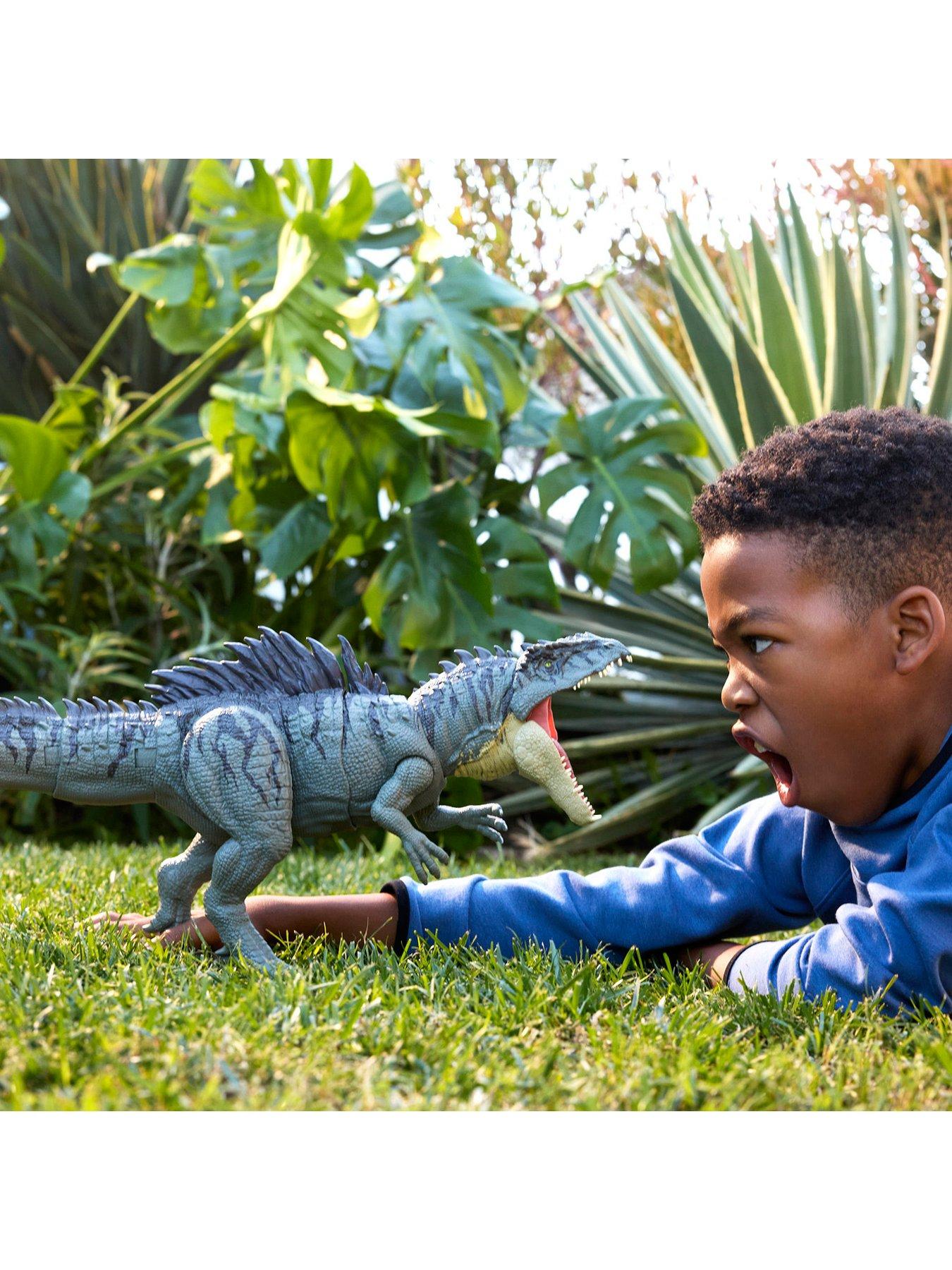 Image 2 of 7 of JURASSIC WORLD <p>Colossal Chomp Giganotosaurus Action Figure</p>