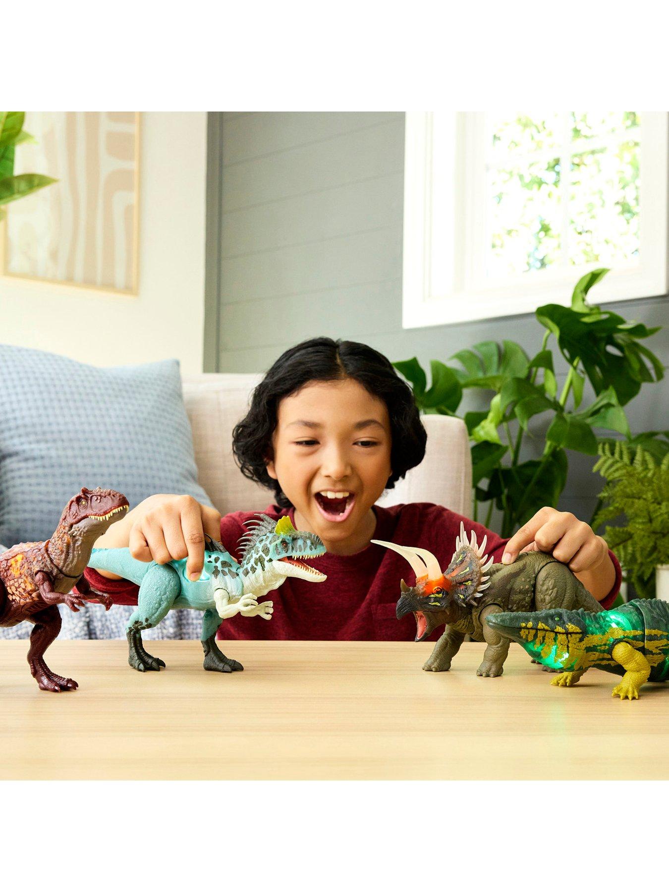 Image 2 of 7 of JURASSIC WORLD <p>Wild Roar Metriacanthosaurus Action Figure</p>
