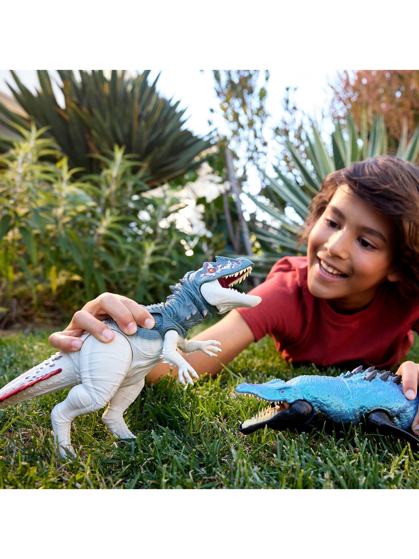 Image 2 of 7 of JURASSIC WORLD <p>Gigantic Thrashers Torvosaurus Action Figure</p>