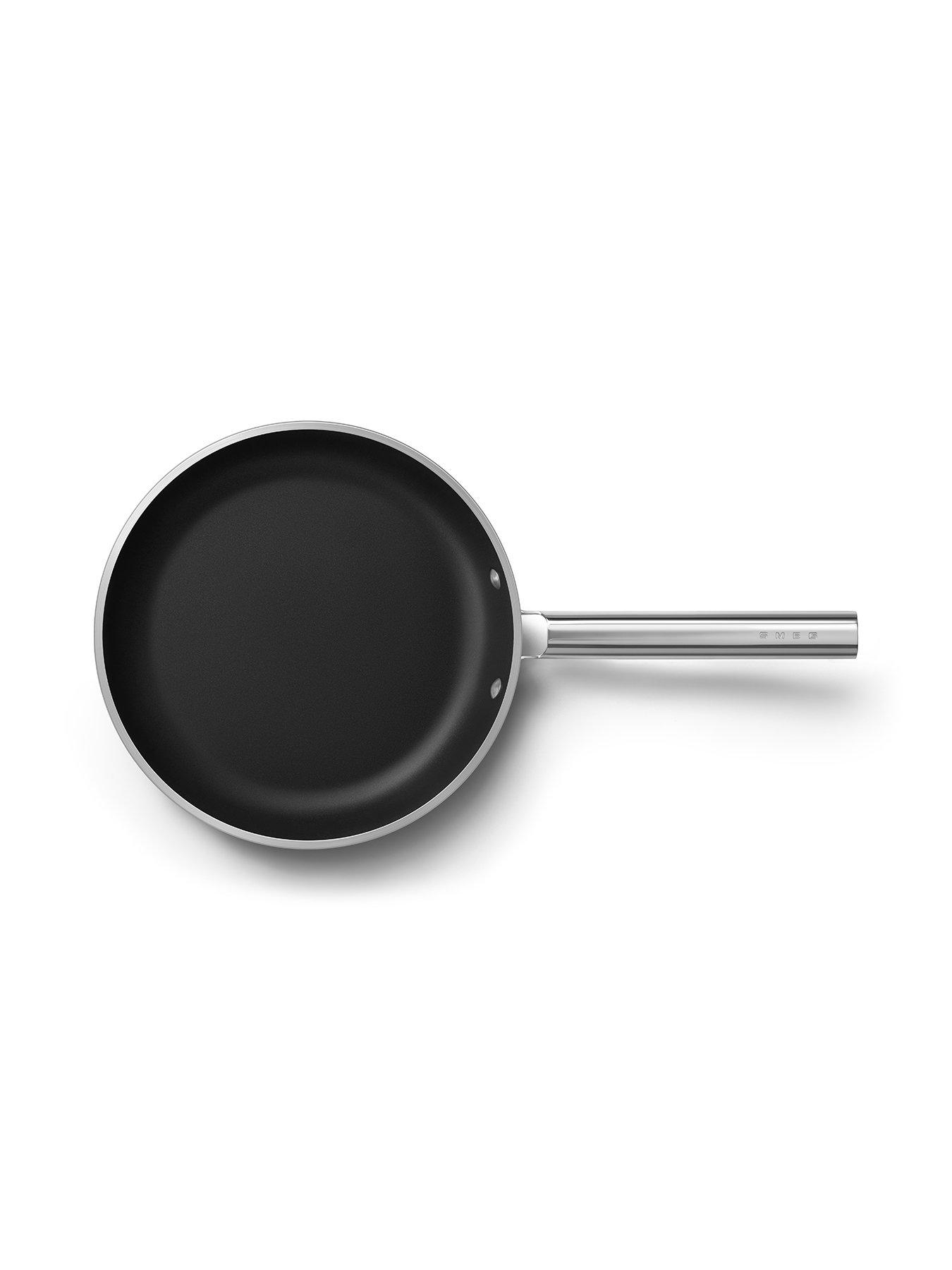 Image 2 of 5 of Smeg 28cm Retro Frying Pan, Oven Safe, Aluminium, Cream
