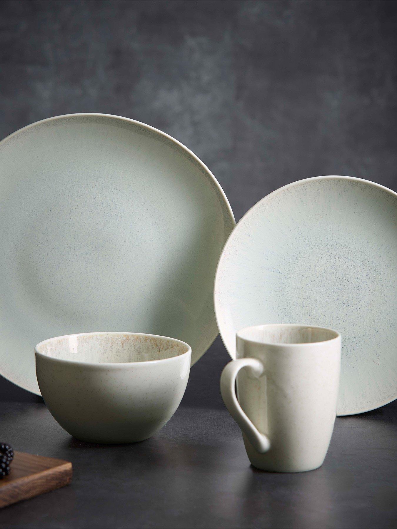 Barbary & Oak 16 Piece Dinner Set with Reactive Glaze Finish, Seashell