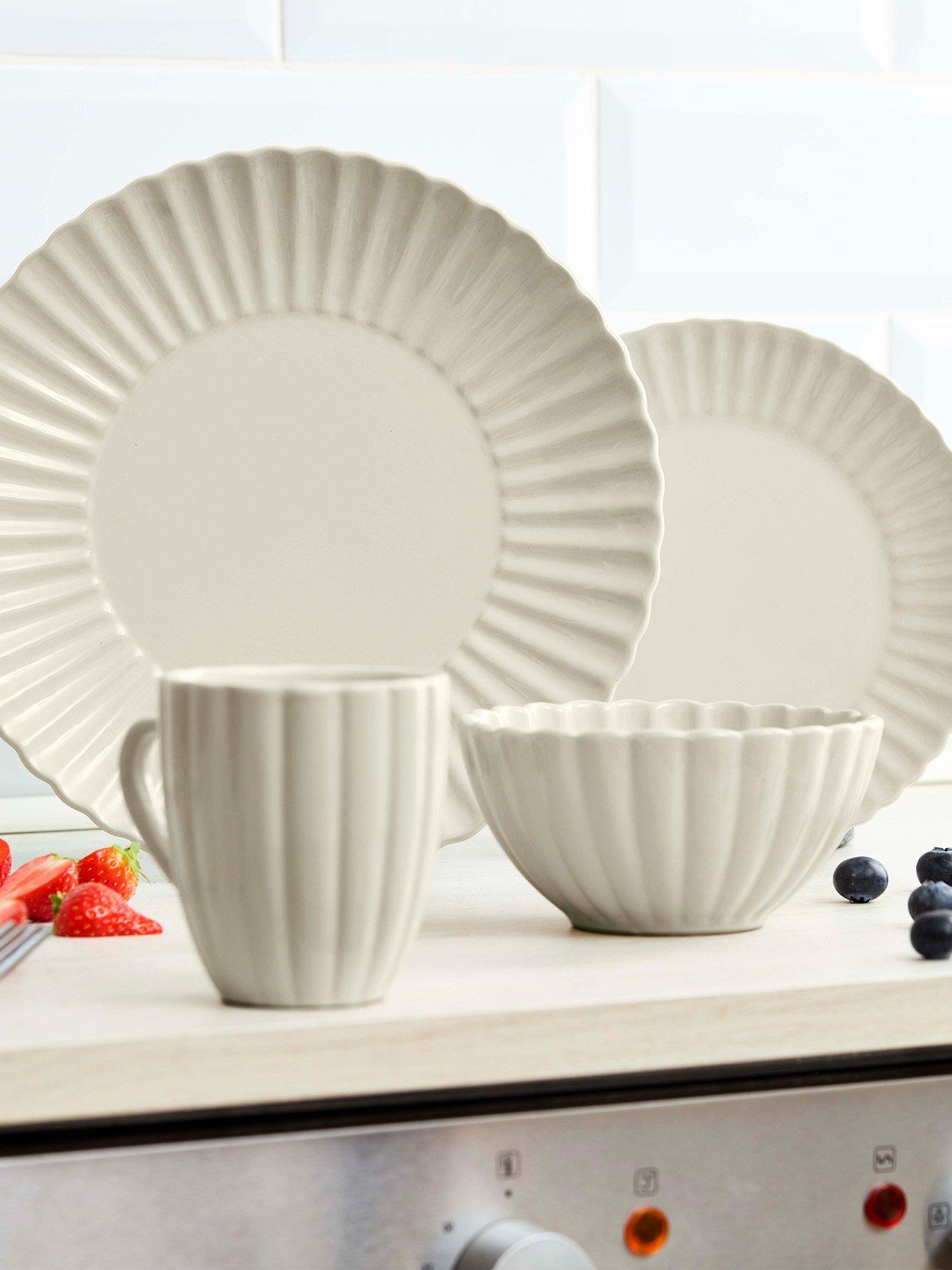 Swan 16 Piece Scallop Edge Stoneware Dinner Set, Cream