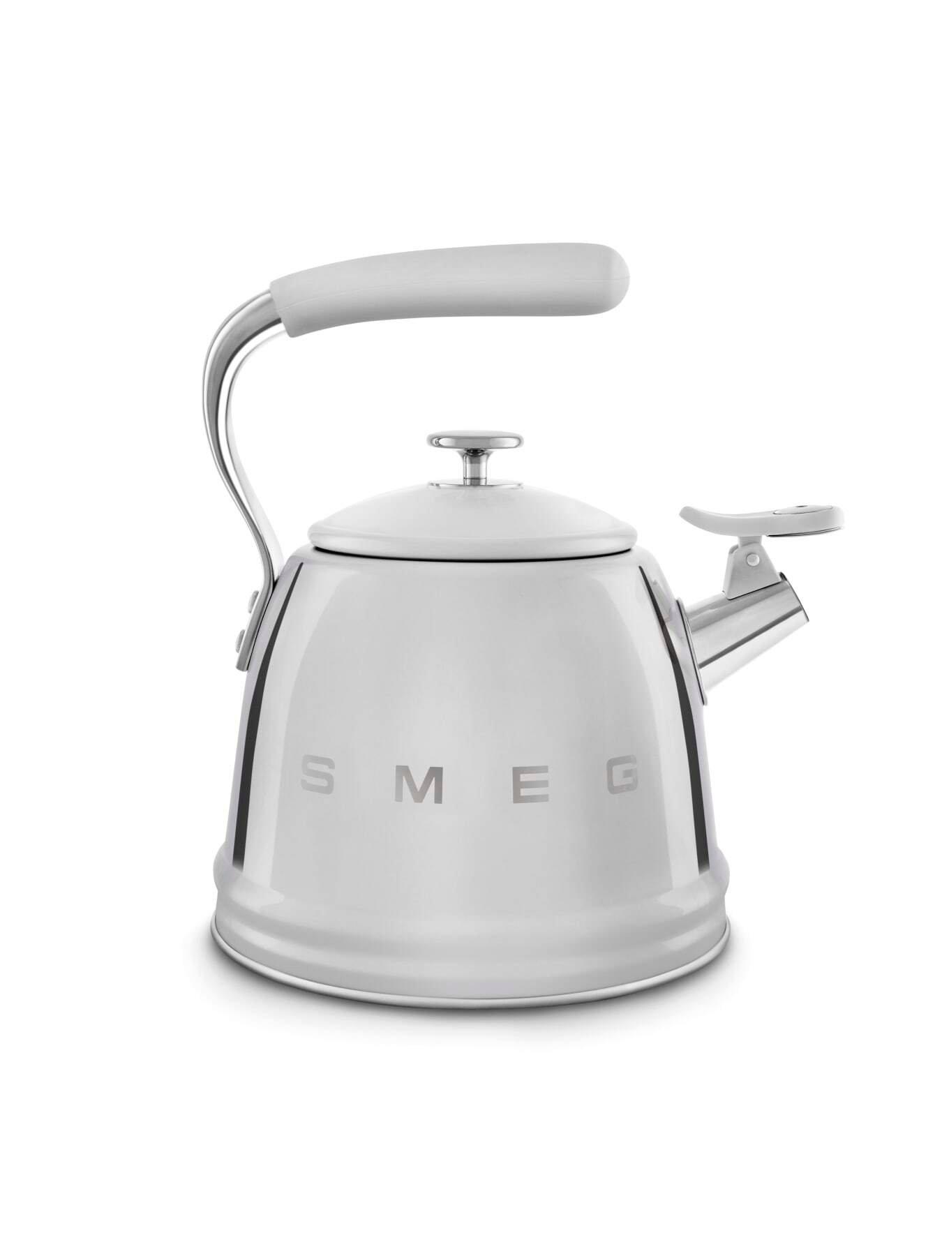 Image 4 of 7 of Smeg 2.3L Whistling Kettle, Cool Touch Handle, Stainless Steel
