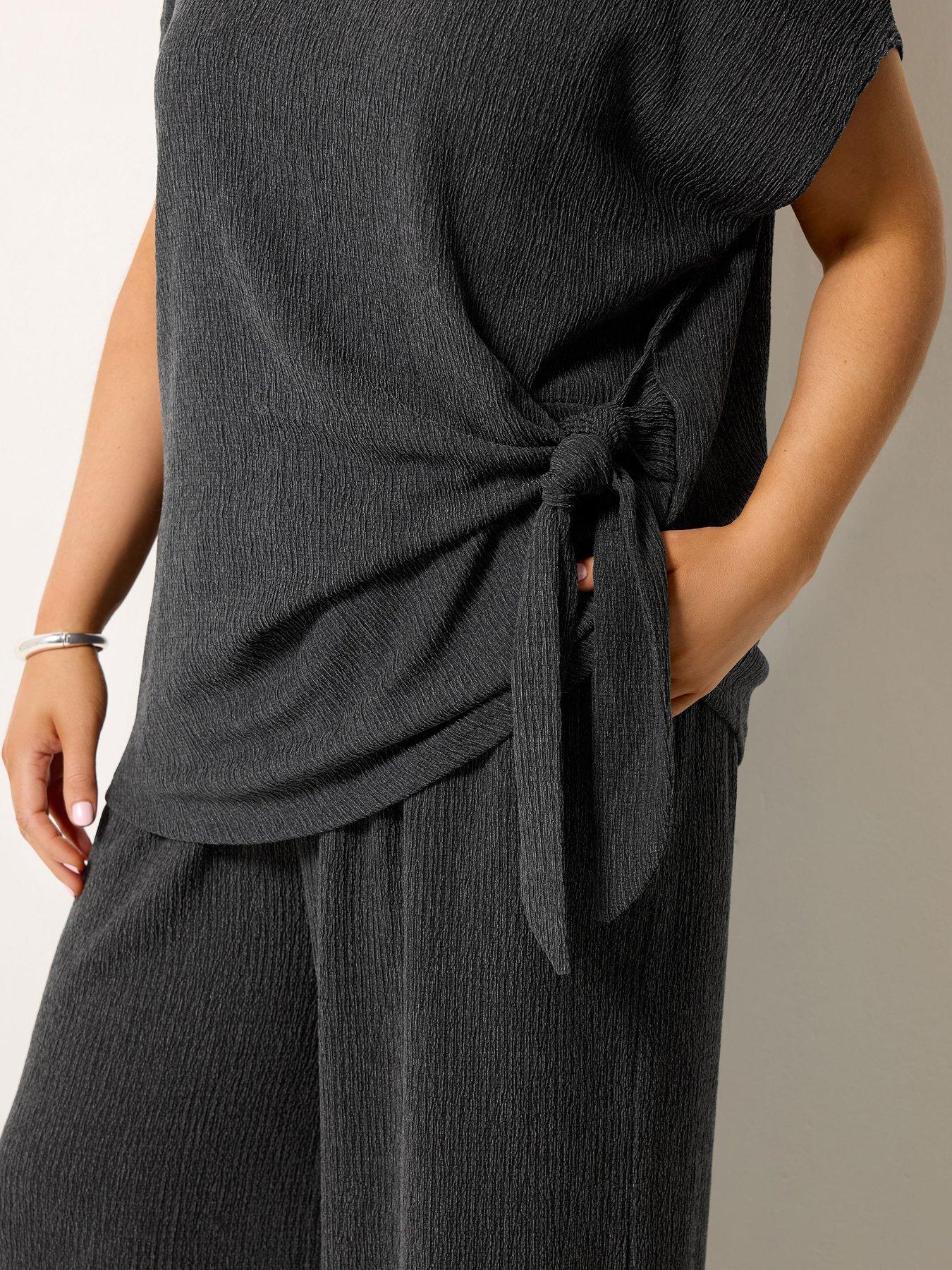 Image 4 of 4 of Yours Curve Wide Leg Textured 28" Trousers - Grey