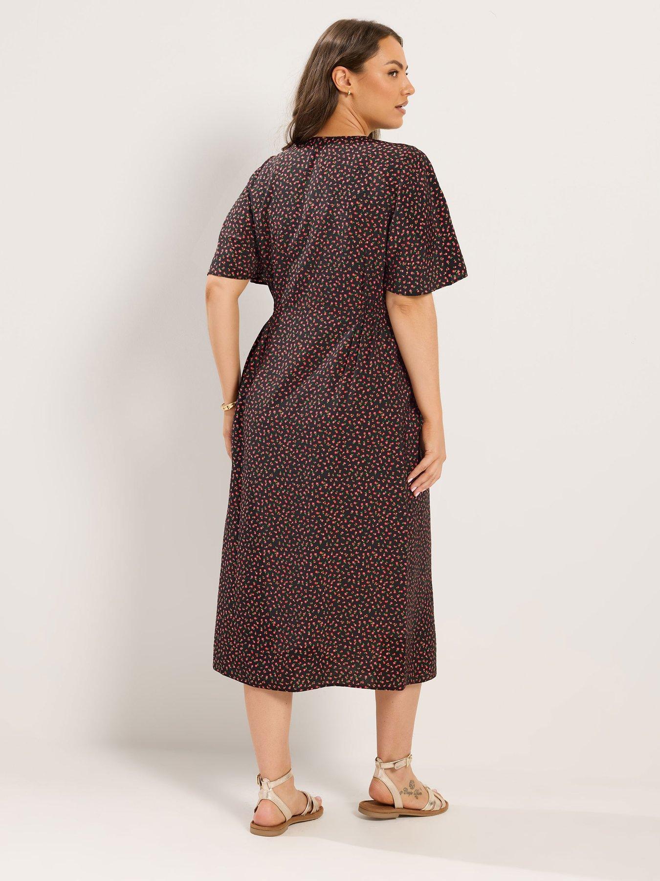 Image 2 of 4 of Yours Curve Shirred Waist Tea Dress - Black