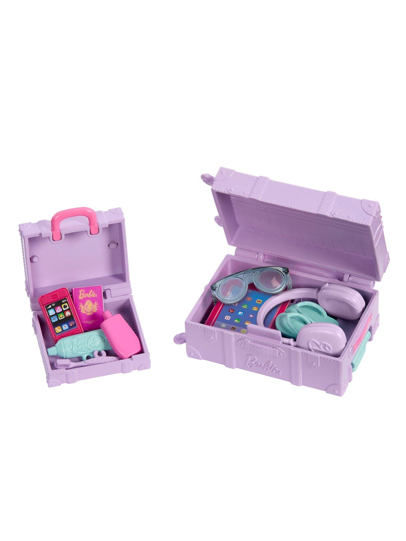 Image 4 of 7 of Barbie <p>Family &amp; Friends Barbie&reg; 'Malibu' Travel Doll with Luggage &amp; Adventure Accessories</p>