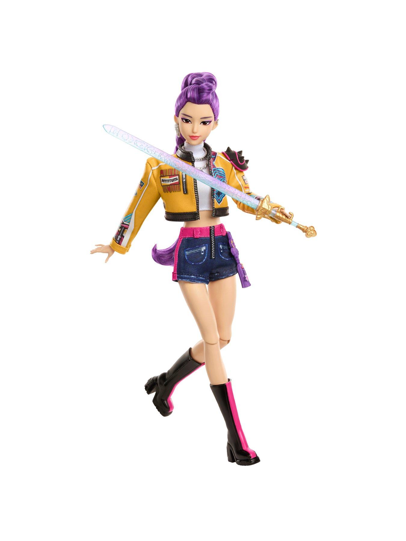 Image 3 of 7 of K-Pop Demon Hunters HUNTR/X Rumi How It's Done Fashion Doll with Sword &amp; Microphone Accessories